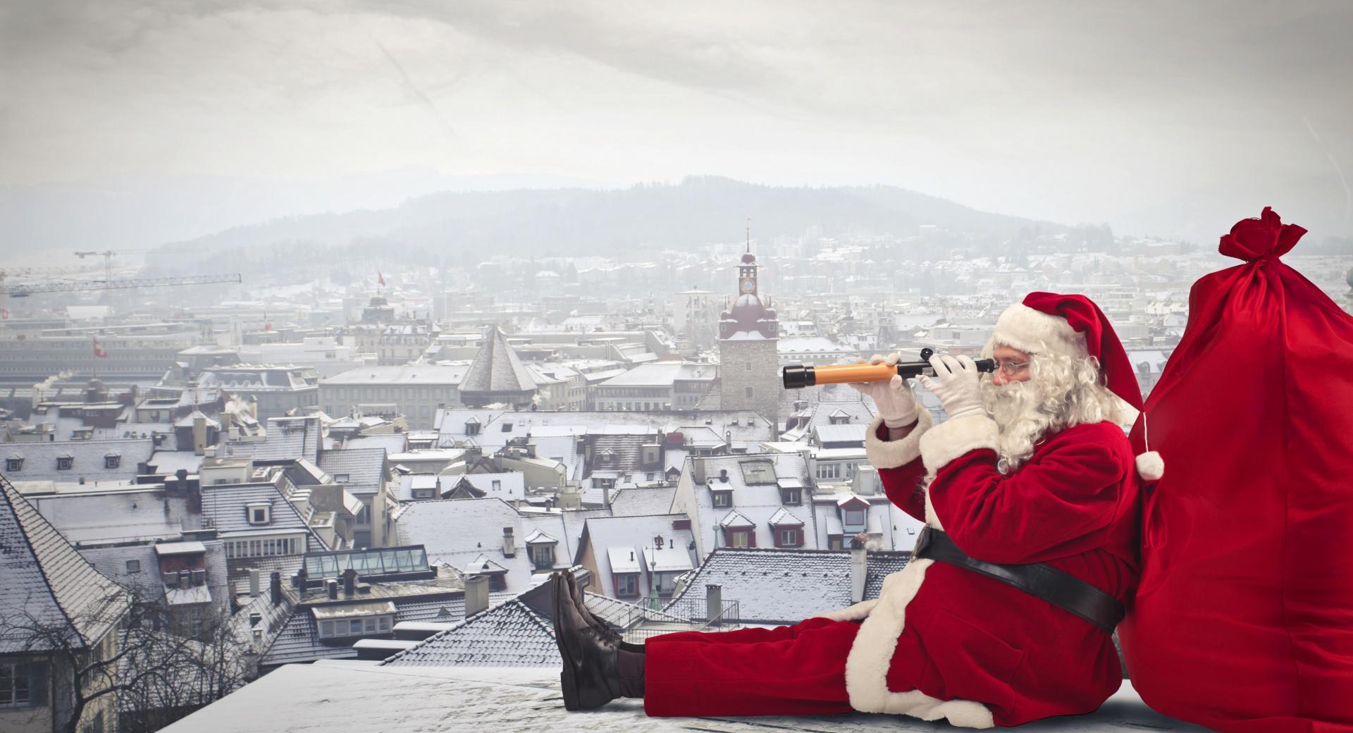 Santa Claus Is Coming at 1600 x 1200 size wallpapers HD quality