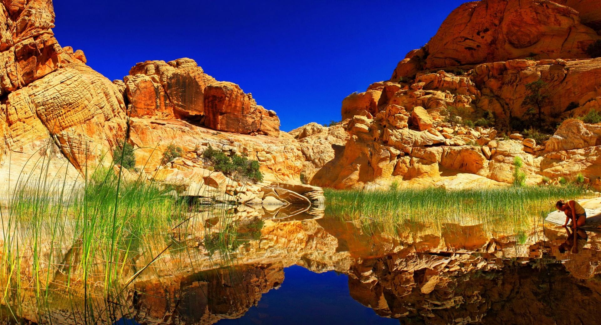 Spectacular Lake Reflection at 640 x 1136 iPhone 5 size wallpapers HD quality