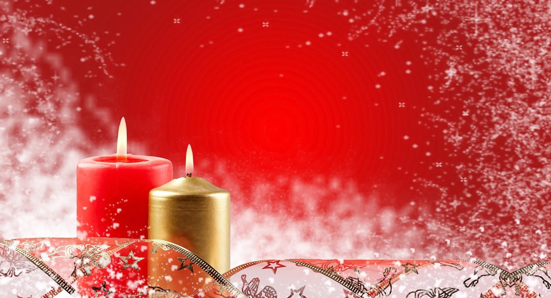Two Christmas Candles at 640 x 1136 iPhone 5 size wallpapers HD quality