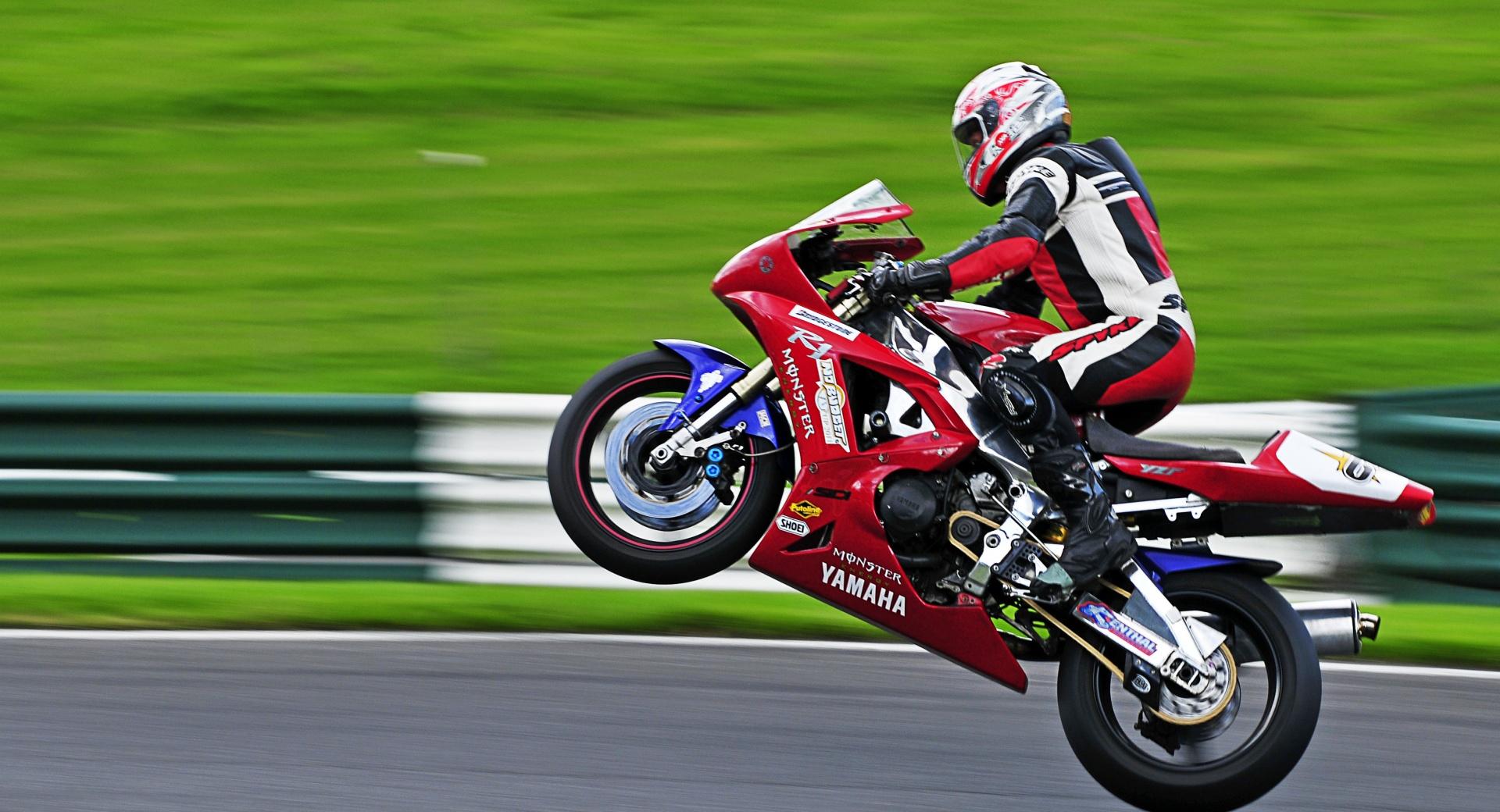 Yamaha Race Motorcycle at 1024 x 768 size wallpapers HD quality