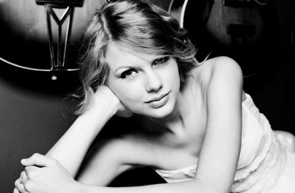 Taylor Swift Black and White