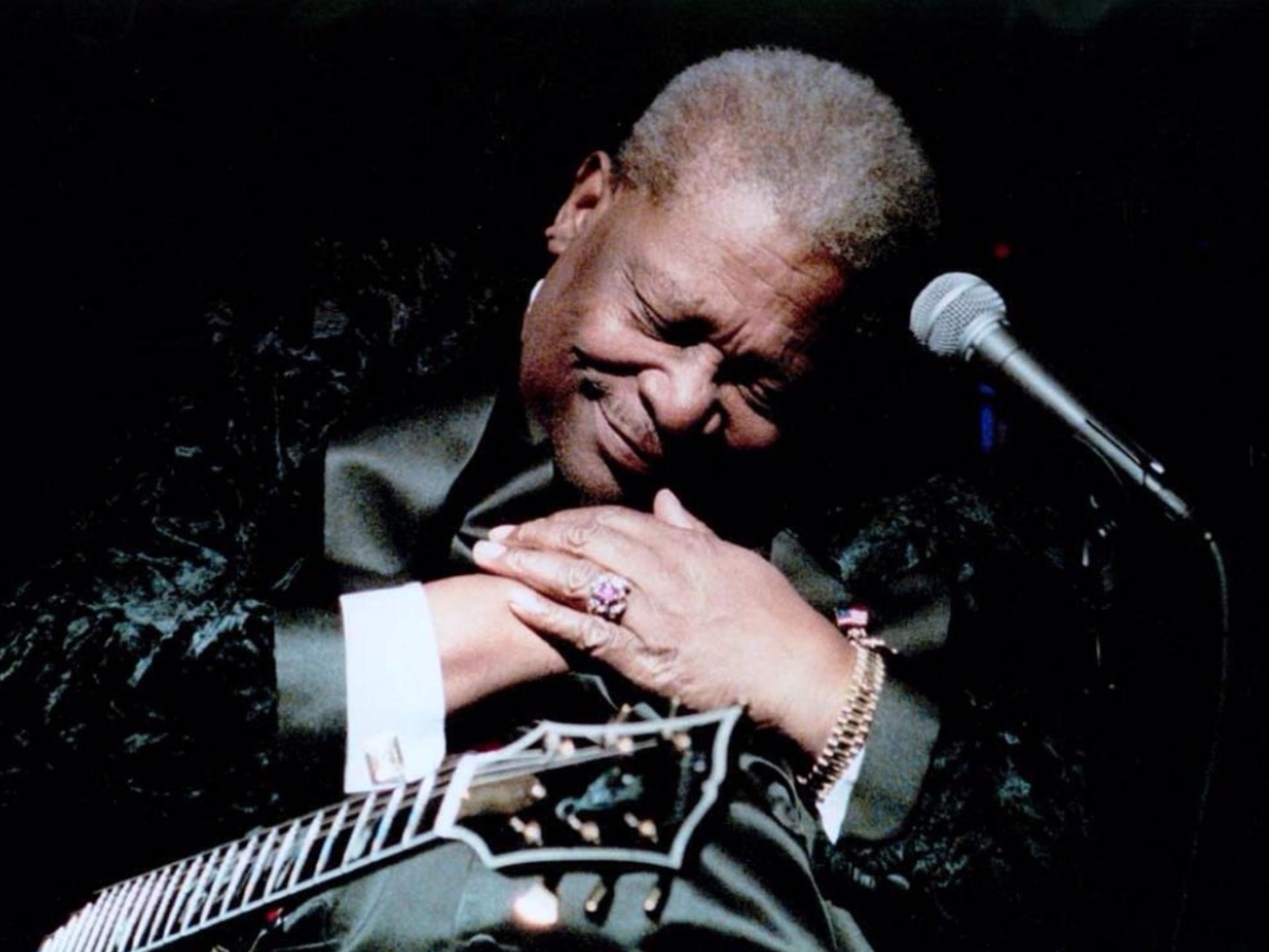 B.B. King at 1024 x 1024 iPad size wallpapers HD quality