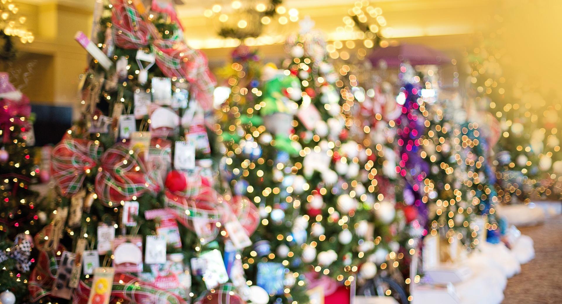 Christmas Shopping at 750 x 1334 iPhone 6 size wallpapers HD quality