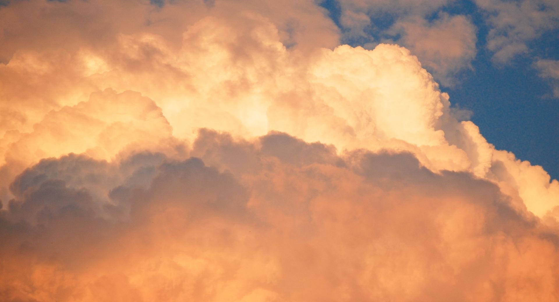 Clouds At Sunset at 750 x 1334 iPhone 6 size wallpapers HD quality