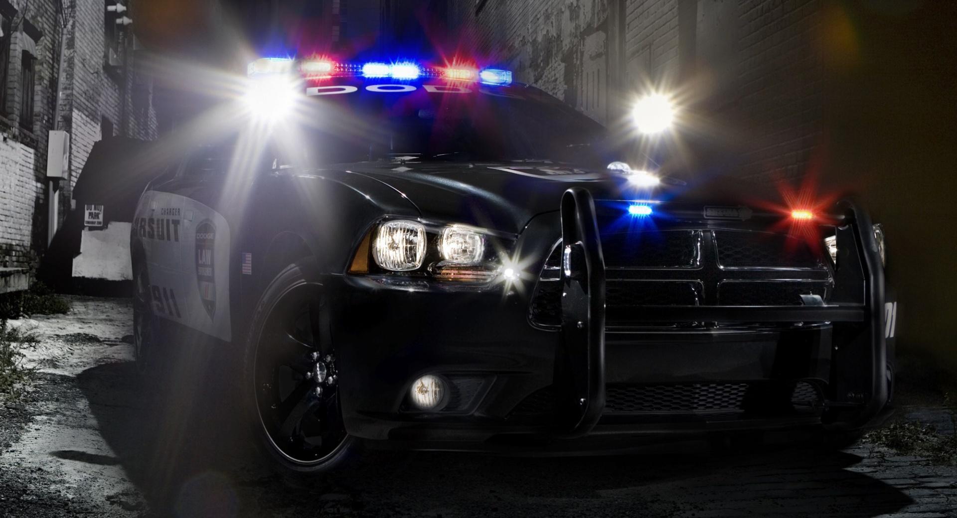Dodge Charger Pursuit 2011 at 1600 x 1200 size wallpapers HD quality