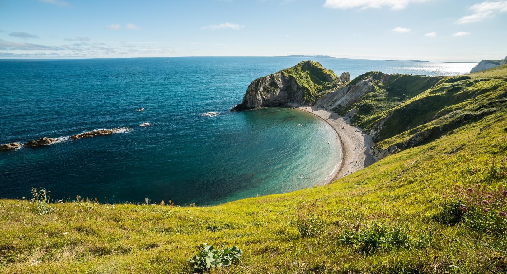 Durdle Door Coastline at 750 x 1334 iPhone 6 size wallpapers HD quality