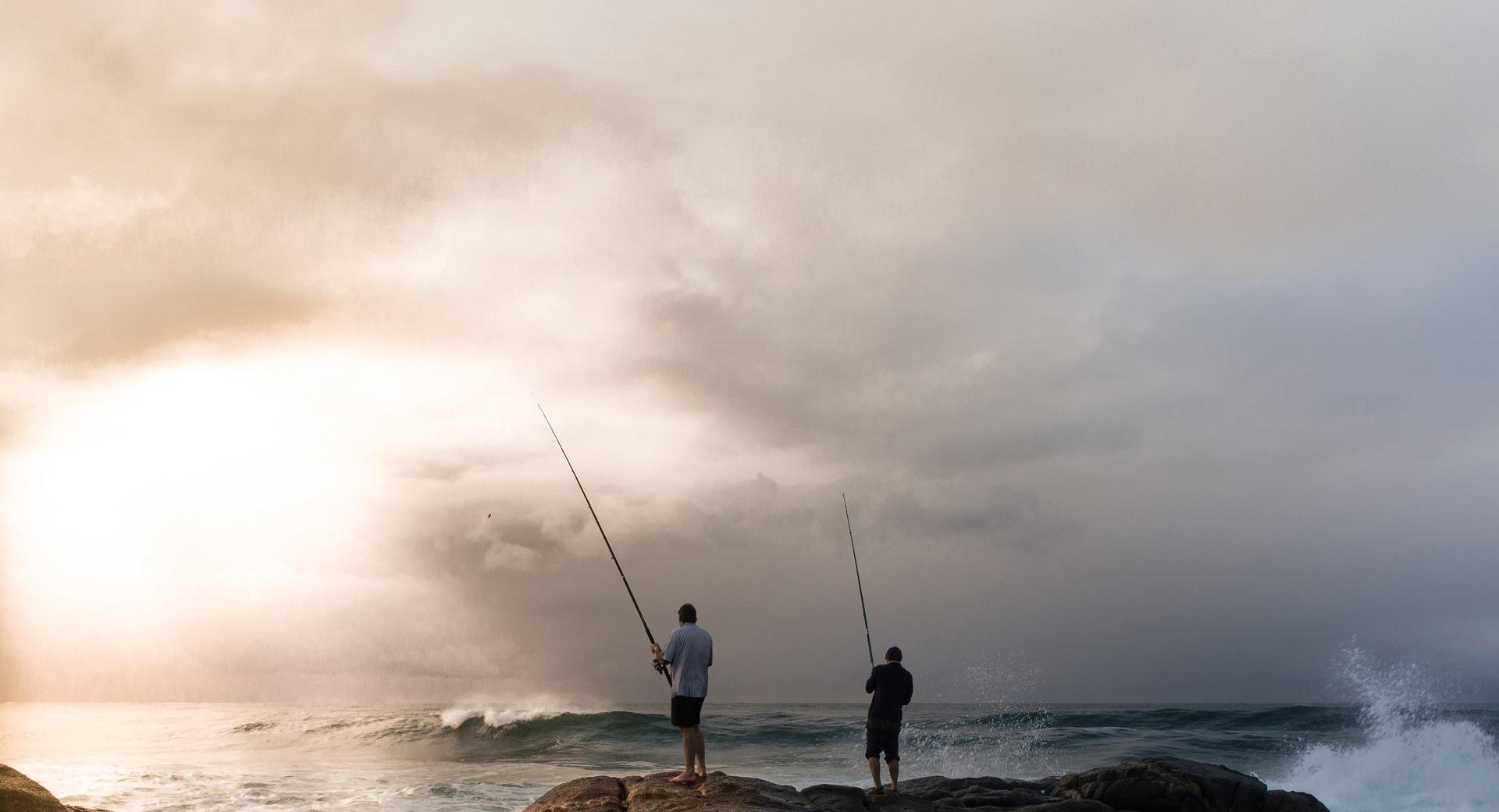 Early Morning Fishing at 750 x 1334 iPhone 6 size wallpapers HD quality
