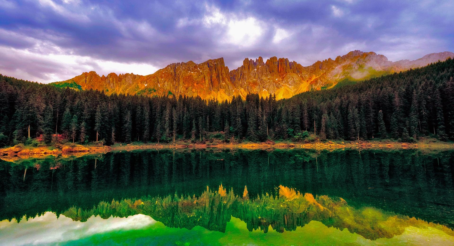 Emerald Lake Dreamscape at 750 x 1334 iPhone 6 size wallpapers HD quality