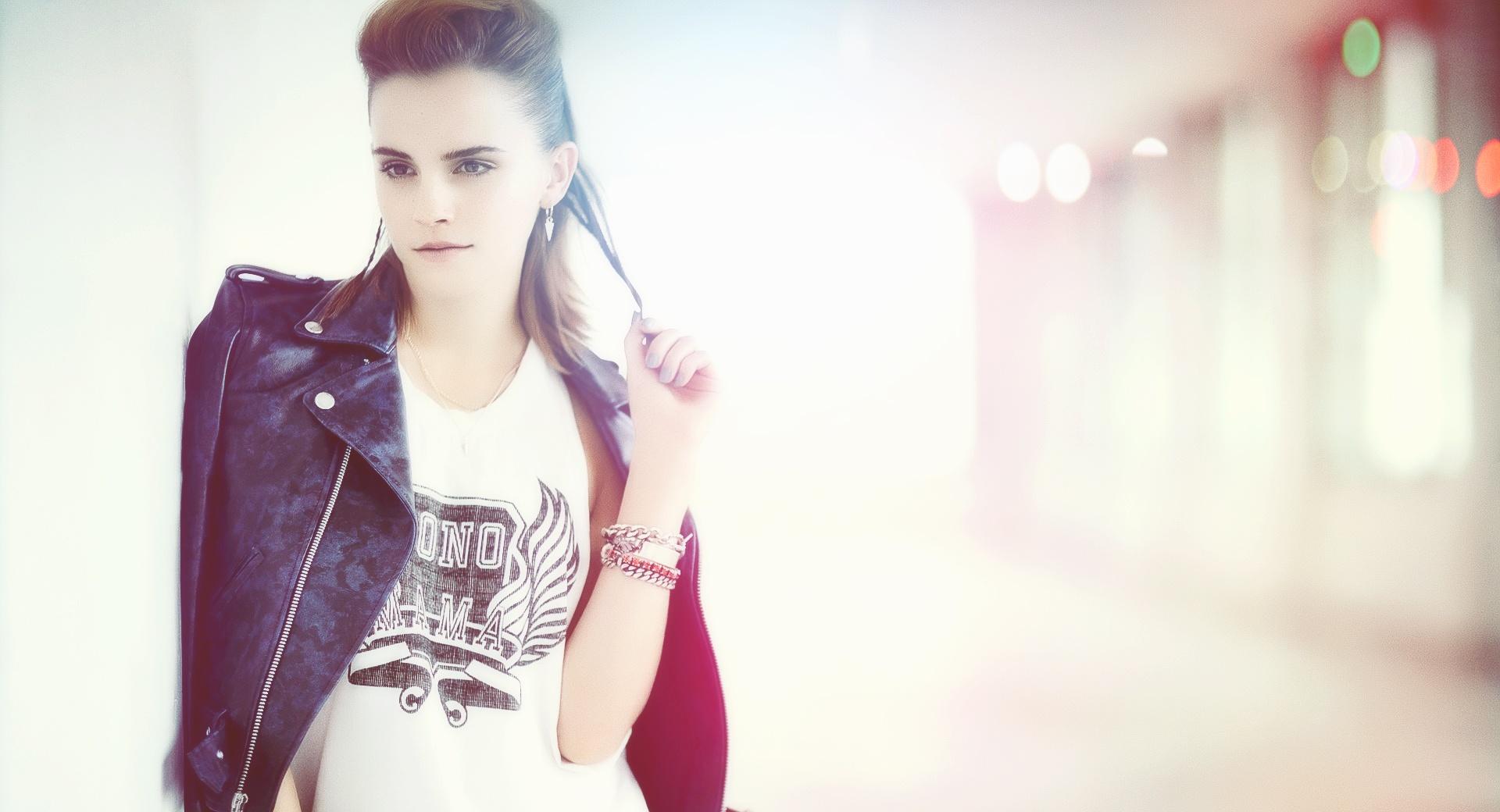 Emma Watson SDGN at 1600 x 1200 size wallpapers HD quality