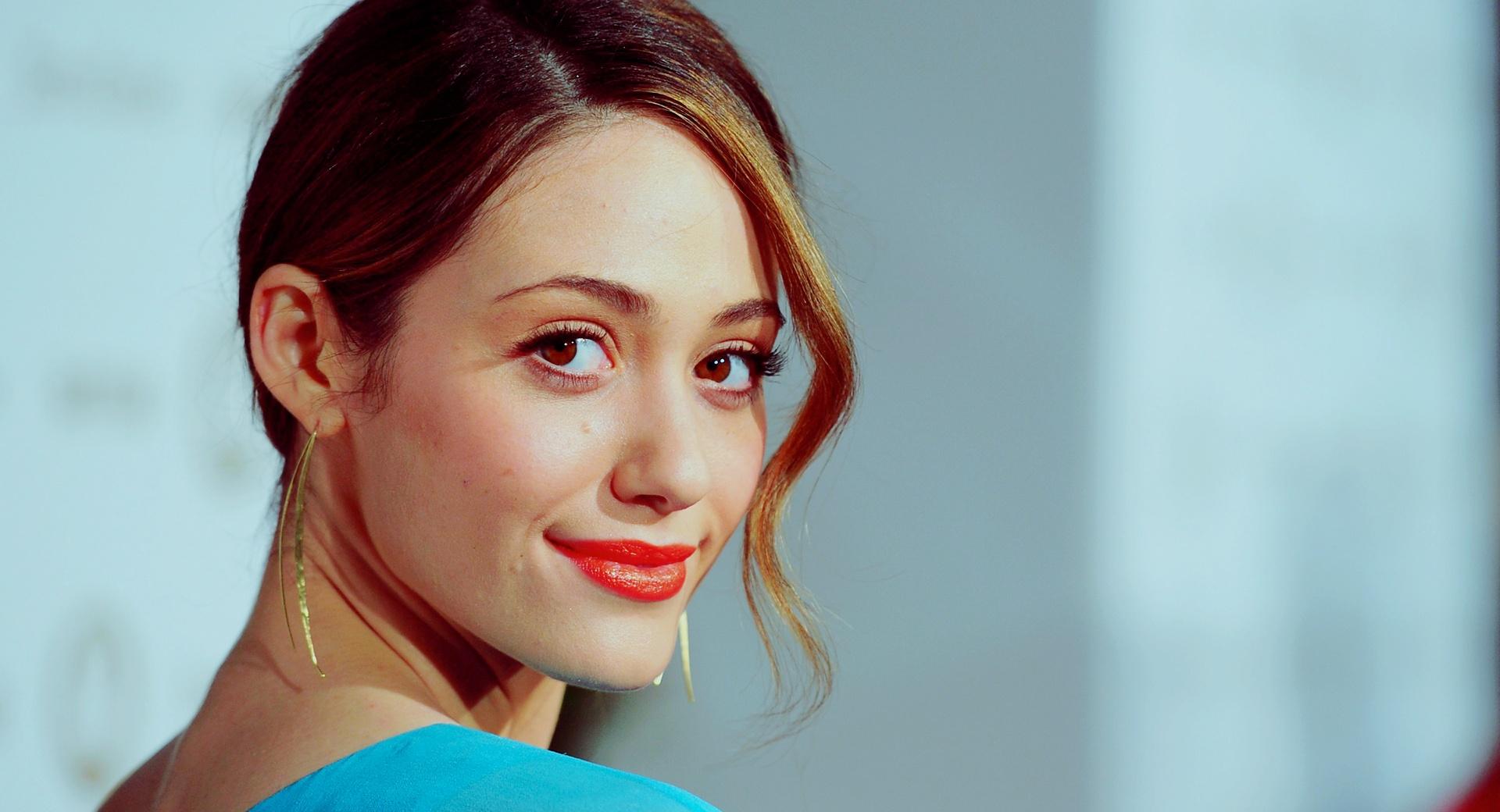 Emmy Rossum 2012 wallpapers HD quality