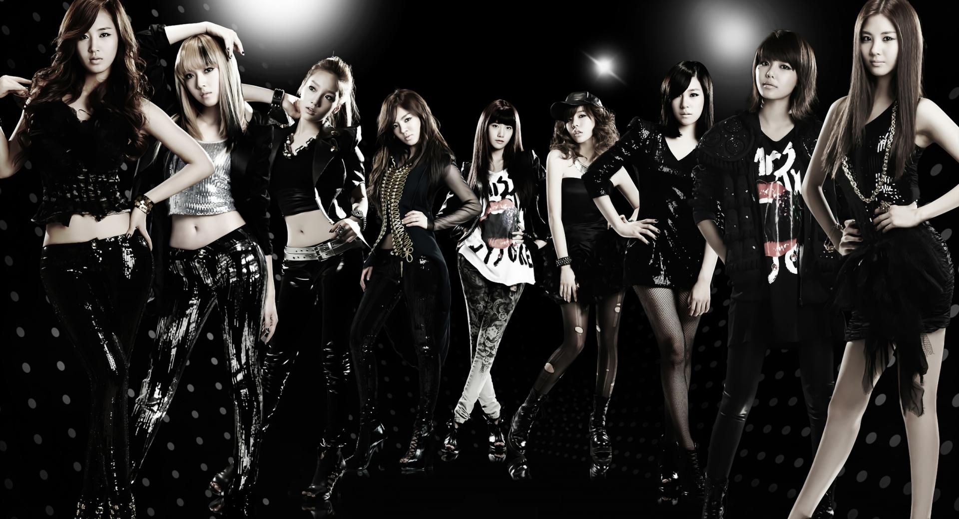 Girls Generation Run Devil Run at 320 x 480 iPhone size wallpapers HD quality