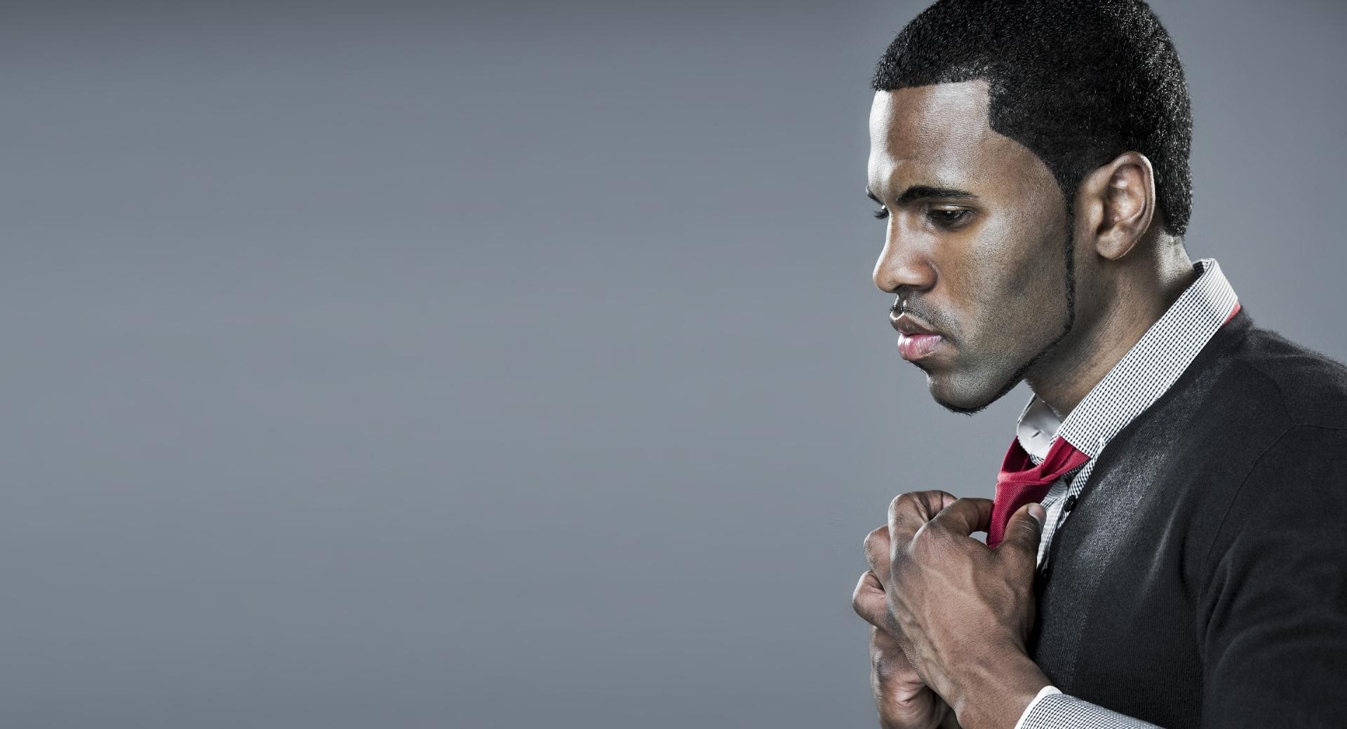 Jason Derulo Red Tie at 1024 x 1024 iPad size wallpapers HD quality