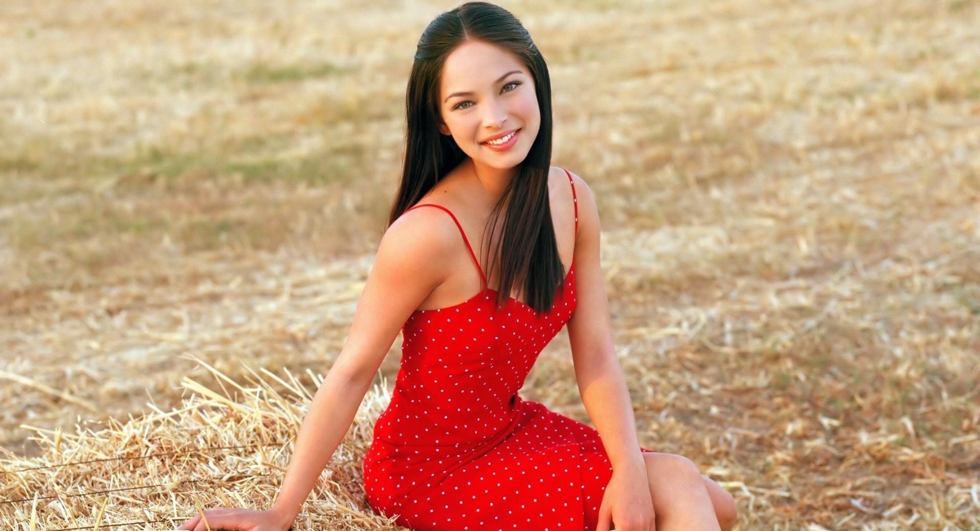 Kristin Kreuk in Red Dress at 1334 x 750 iPhone 7 size wallpapers HD quality