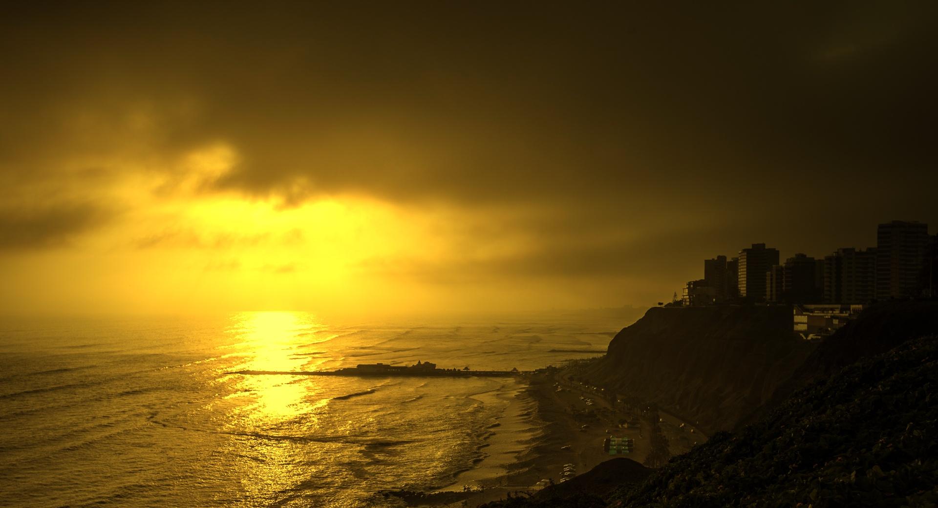 Miraflores, Peru at 640 x 1136 iPhone 5 size wallpapers HD quality