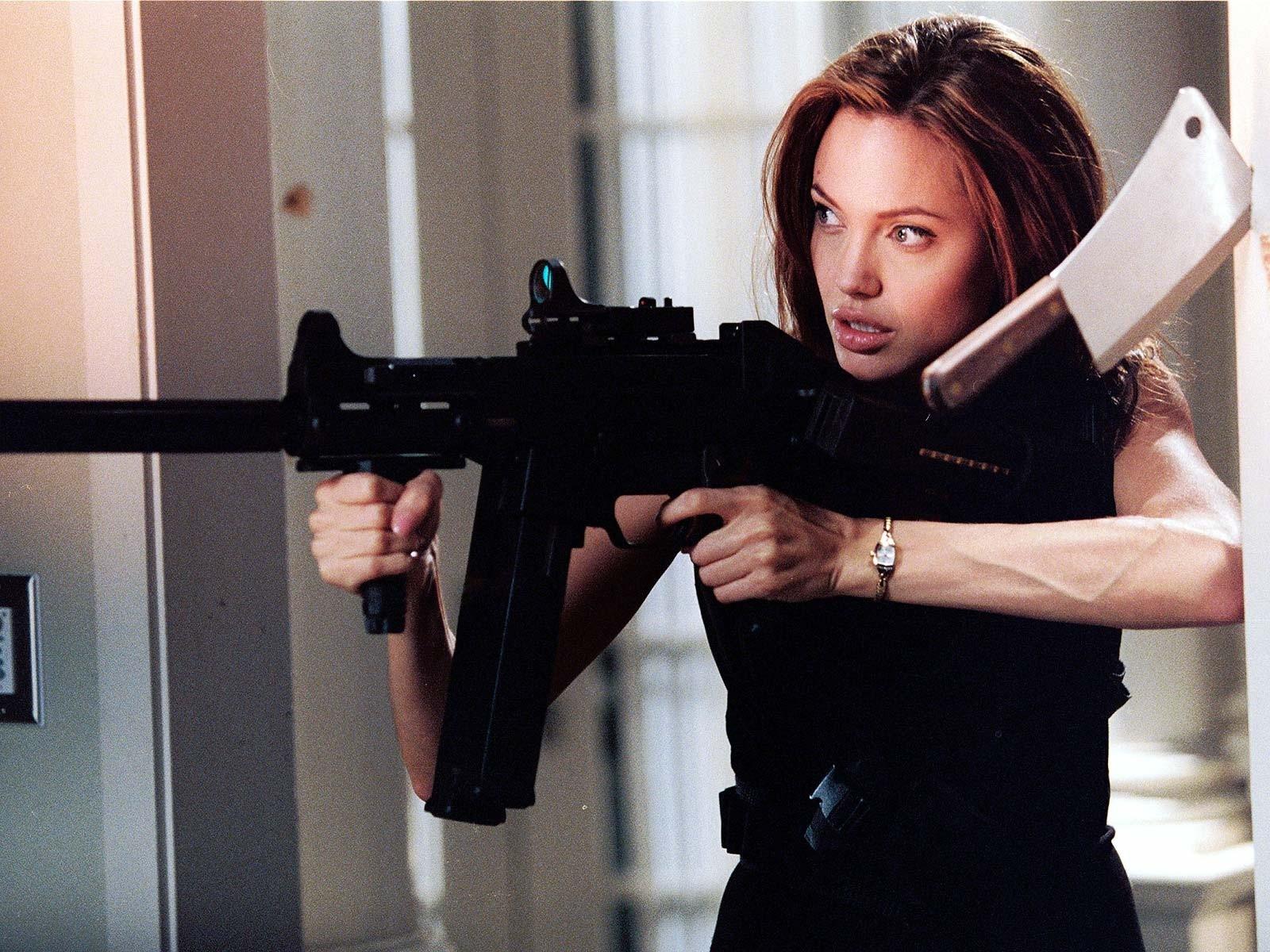 Mr. and Mrs. Smith at 1024 x 768 size wallpapers HD quality