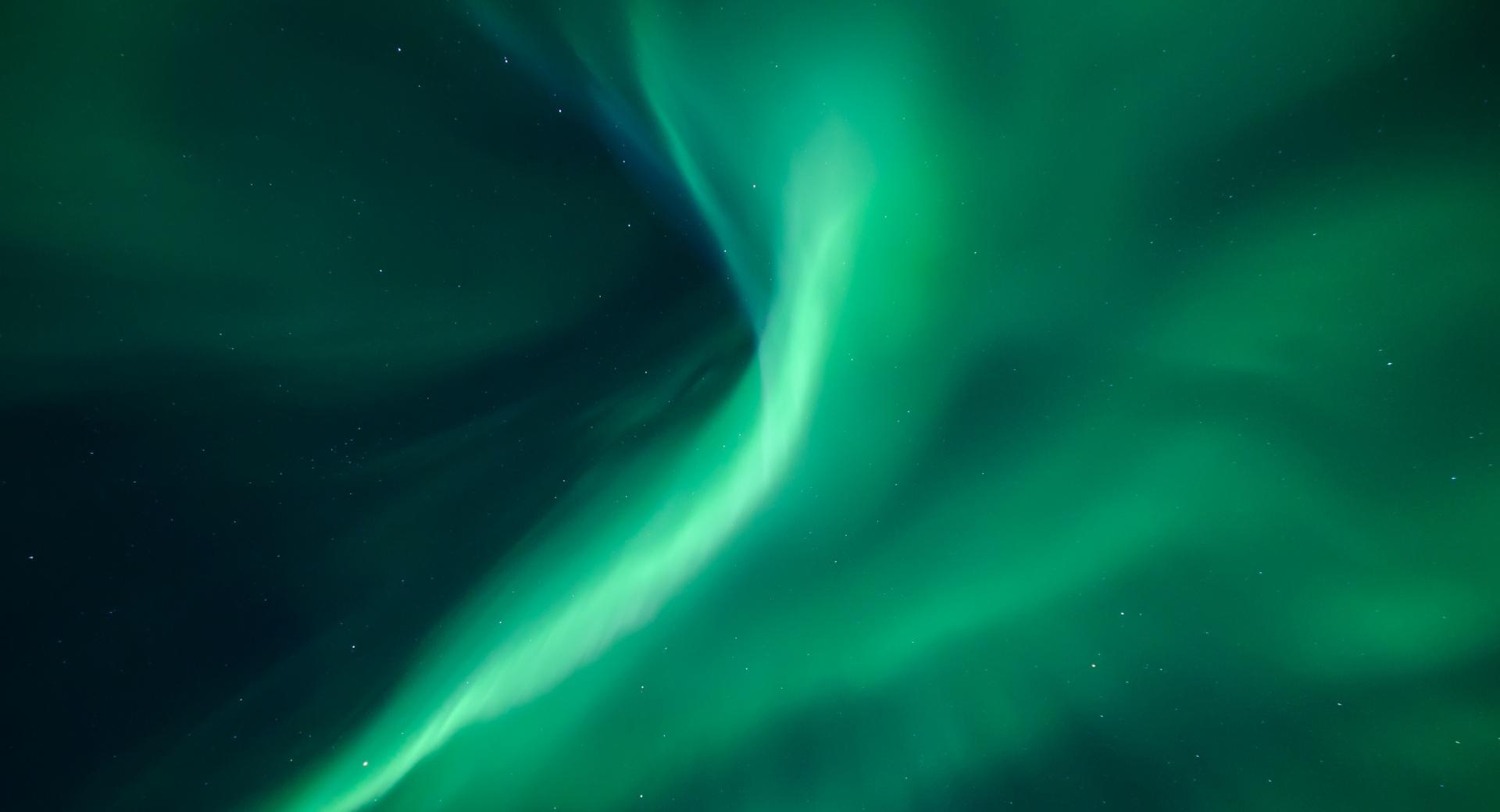 Northern Lights Alaska at 1024 x 1024 iPad size wallpapers HD quality
