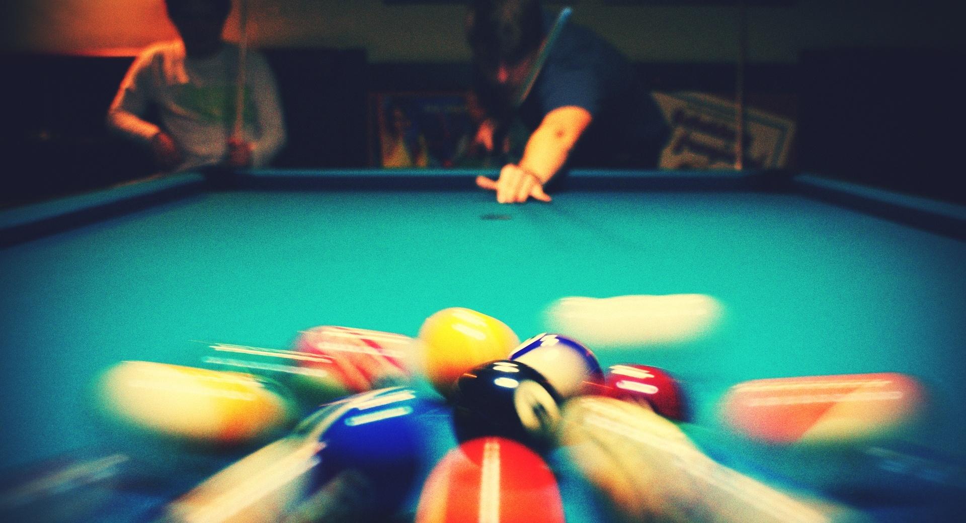 Pool Billard at 1280 x 960 size wallpapers HD quality