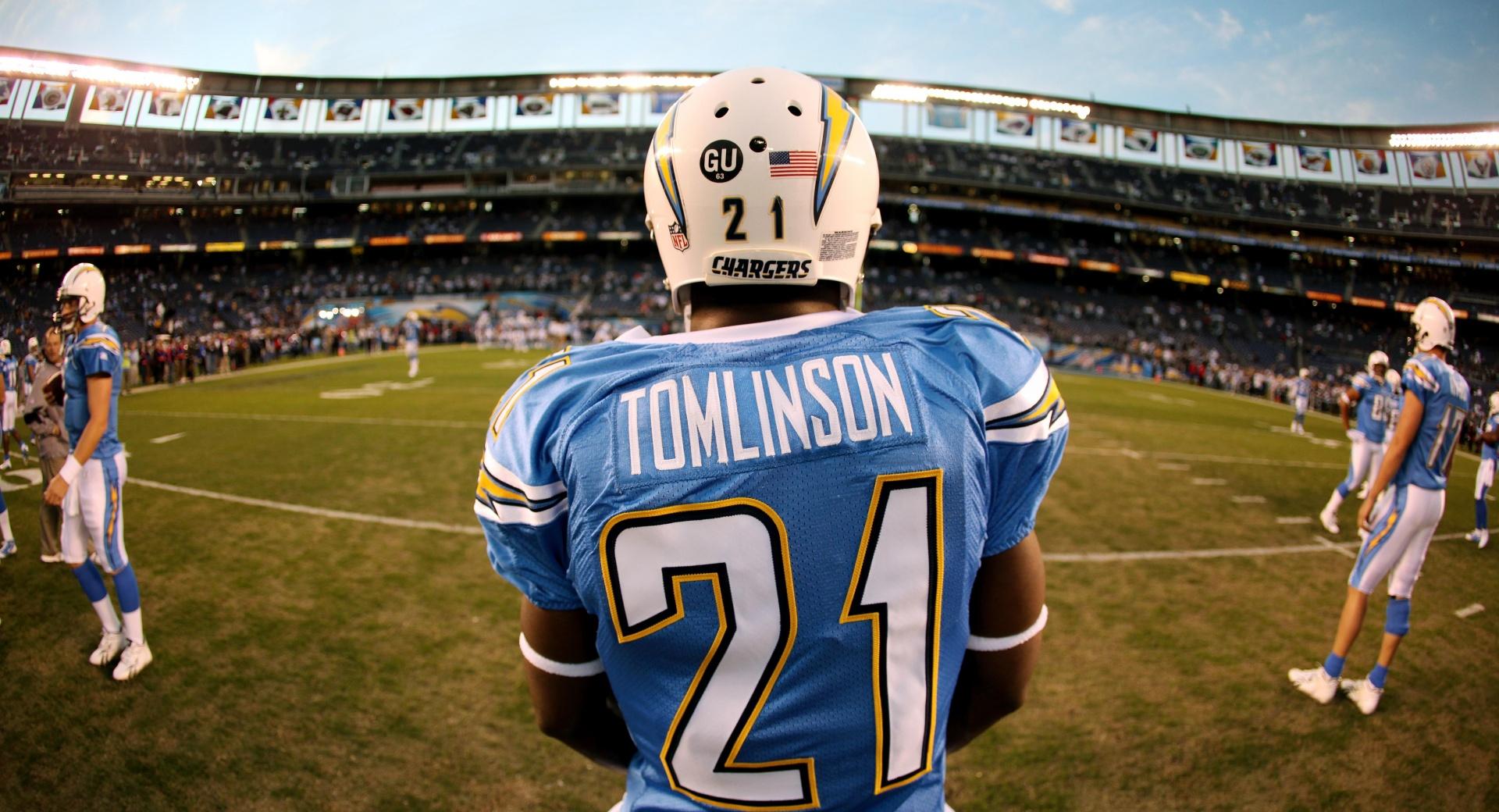 San Diego Chargers  LaDainian Tomlinson at 1024 x 768 size wallpapers HD quality