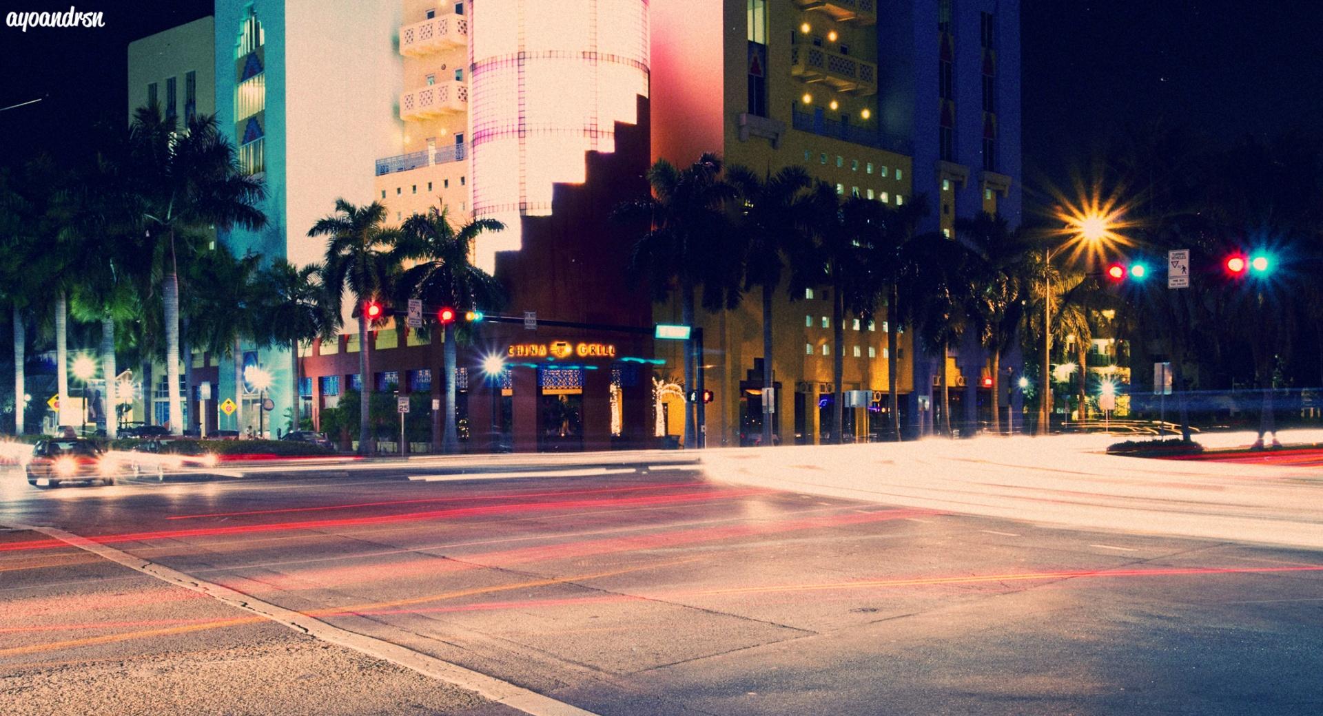 South Beach at 320 x 480 iPhone size wallpapers HD quality