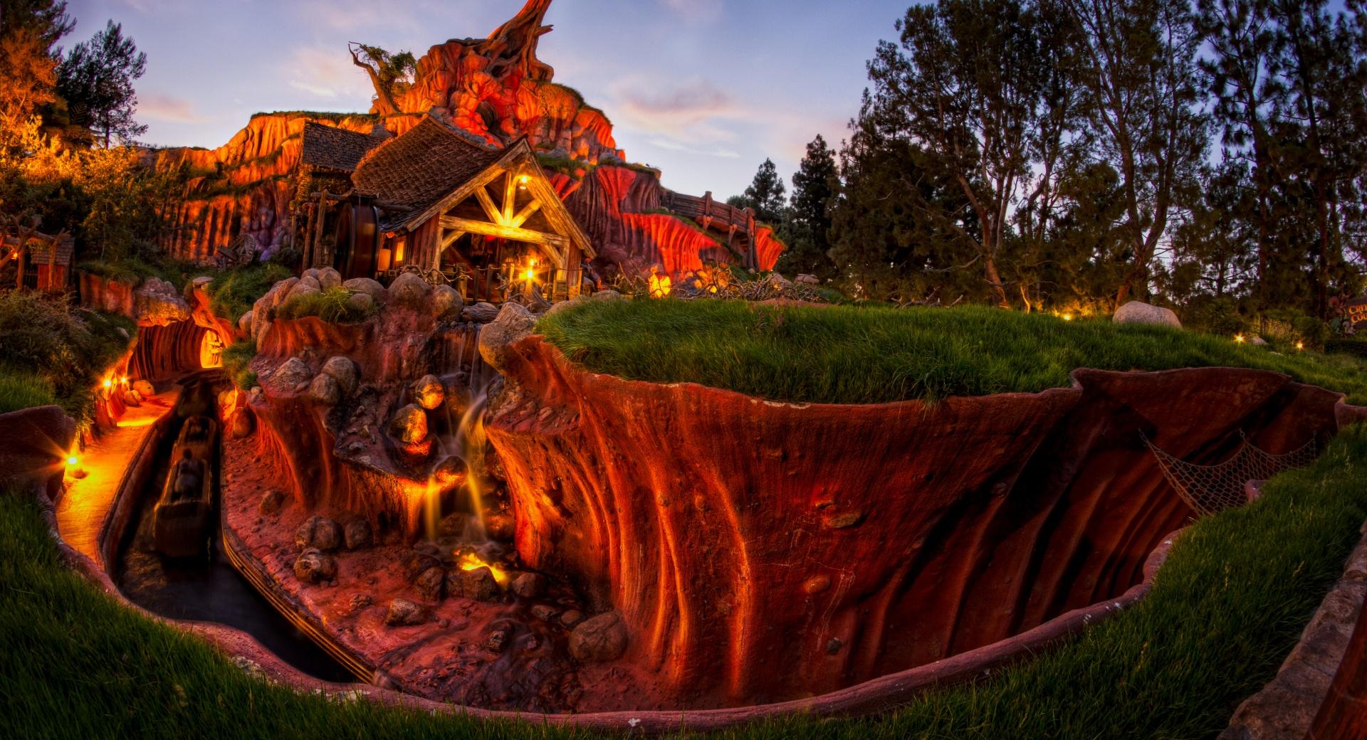 Splash Mountain at 640 x 1136 iPhone 5 size wallpapers HD quality