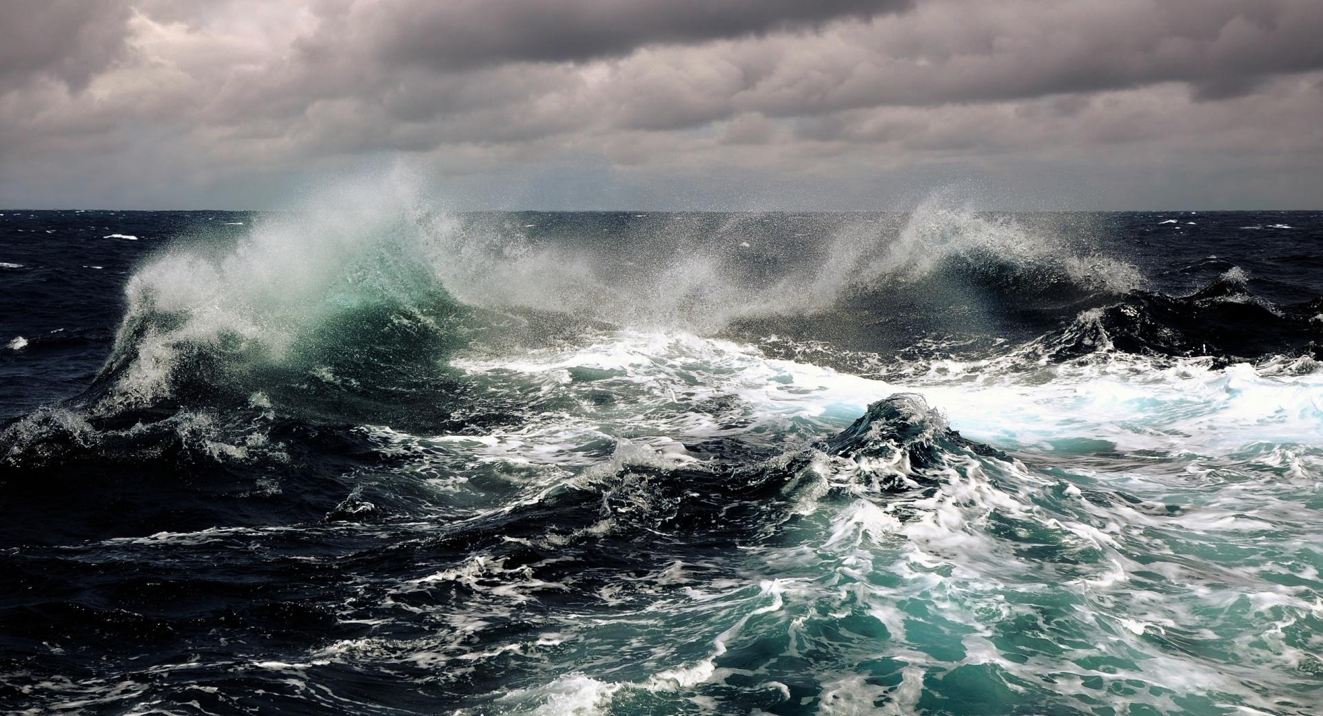 Stormy Ocean at 750 x 1334 iPhone 6 size wallpapers HD quality