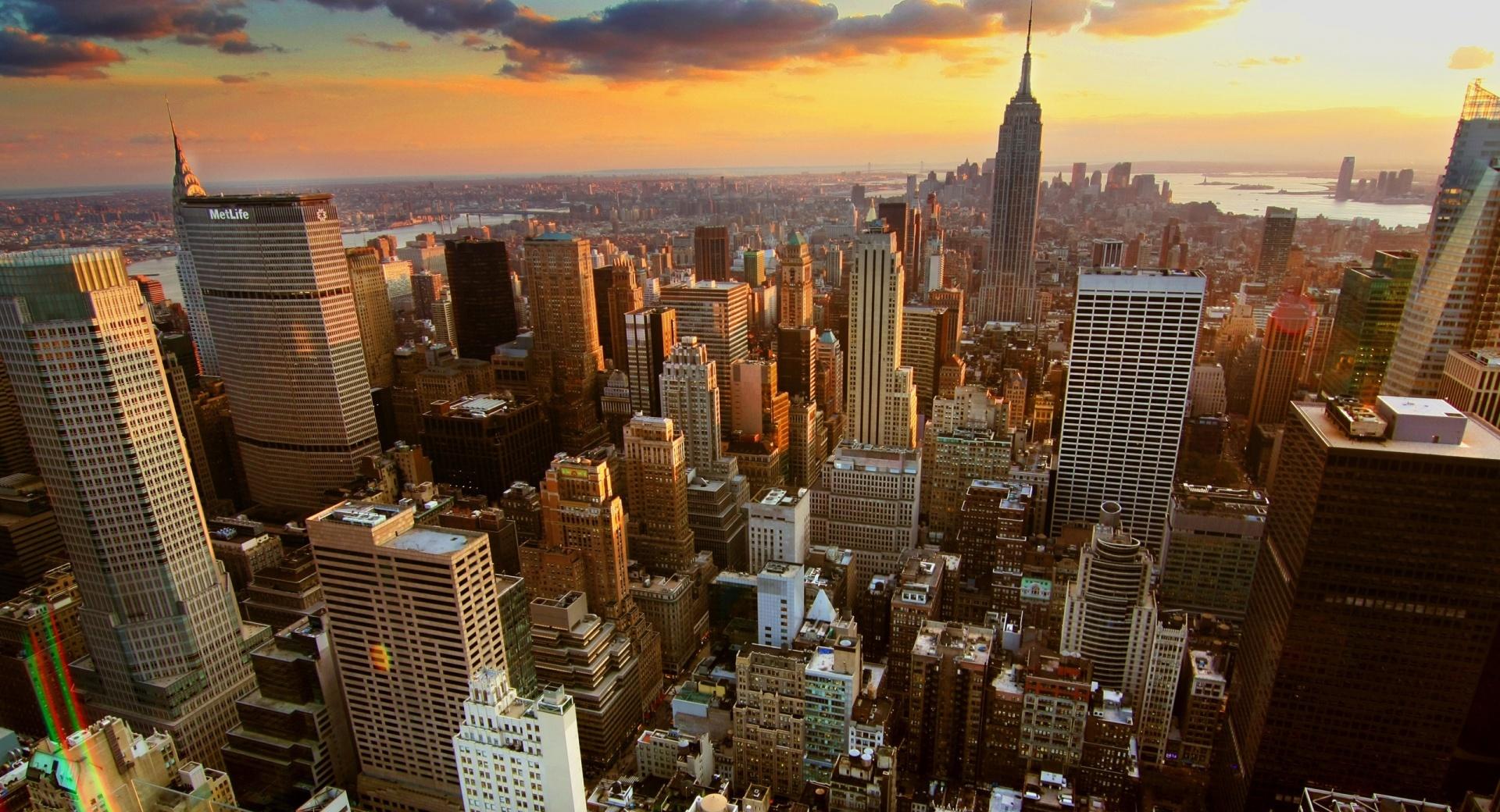 Aerial View Of New York City at 1024 x 1024 iPad size wallpapers HD quality