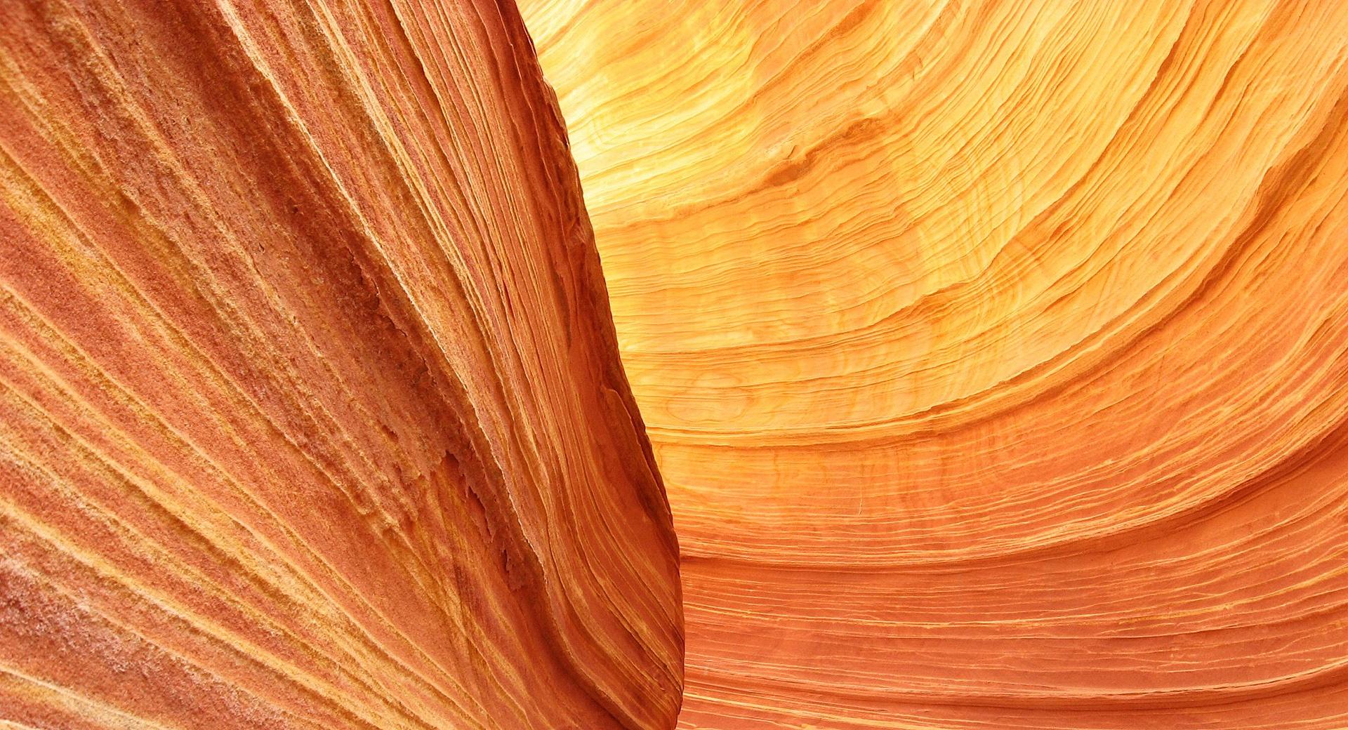 Canyon Walls at 640 x 960 iPhone 4 size wallpapers HD quality