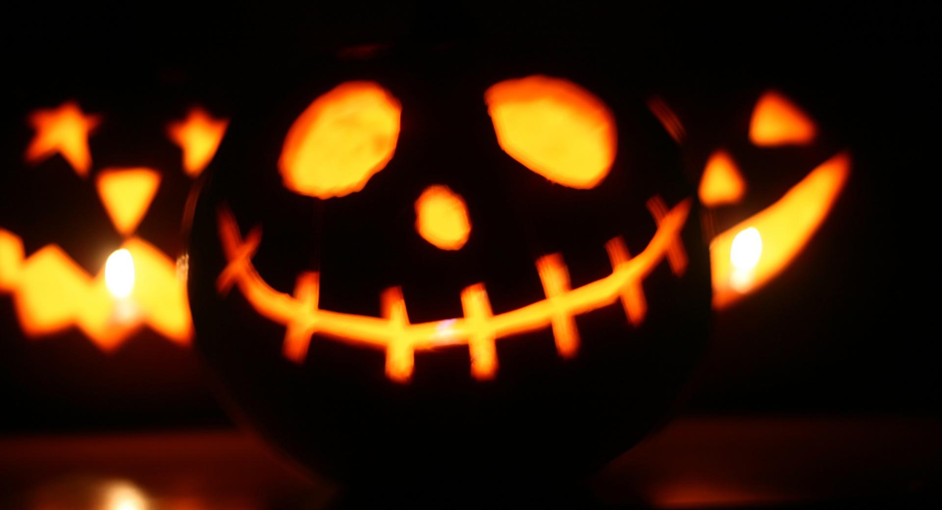 Jack-o-lantern at 640 x 1136 iPhone 5 size wallpapers HD quality