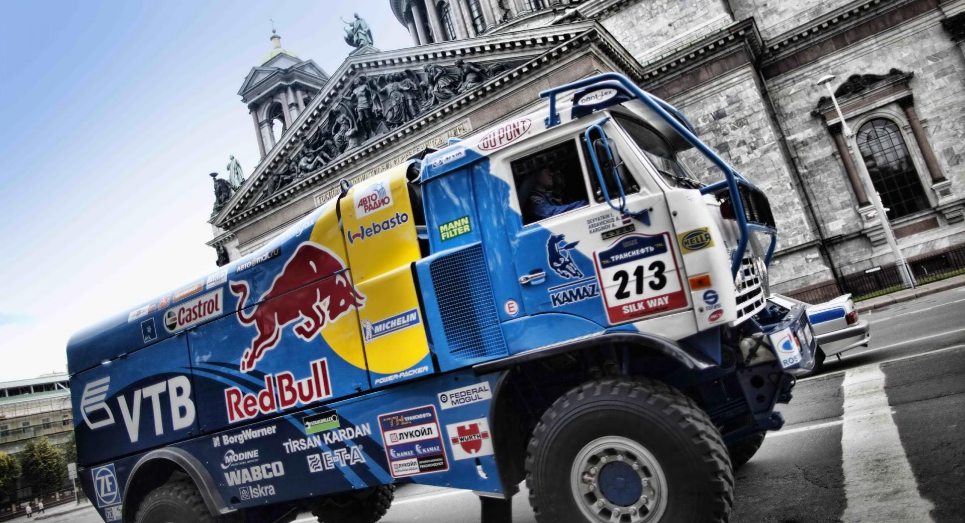 Kamaz Truck Rally at 320 x 480 iPhone size wallpapers HD quality