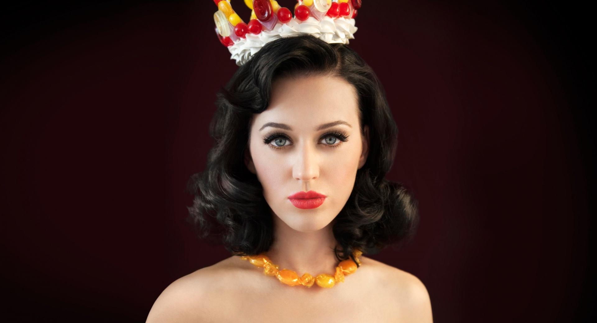 Katy Perry Queen at 750 x 1334 iPhone 6 size wallpapers HD quality