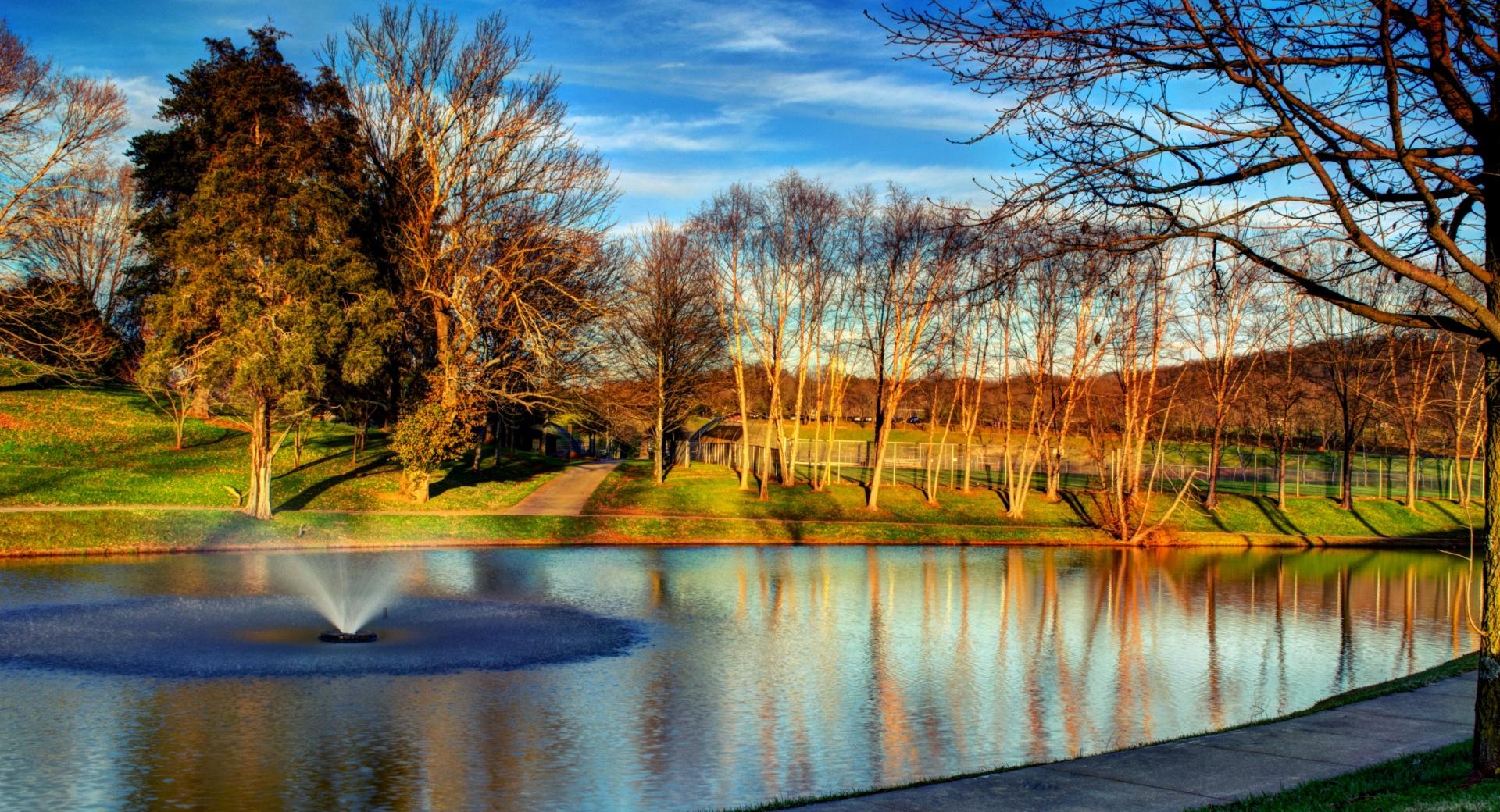 Lake at Darden Towe Park at 320 x 480 iPhone size wallpapers HD quality