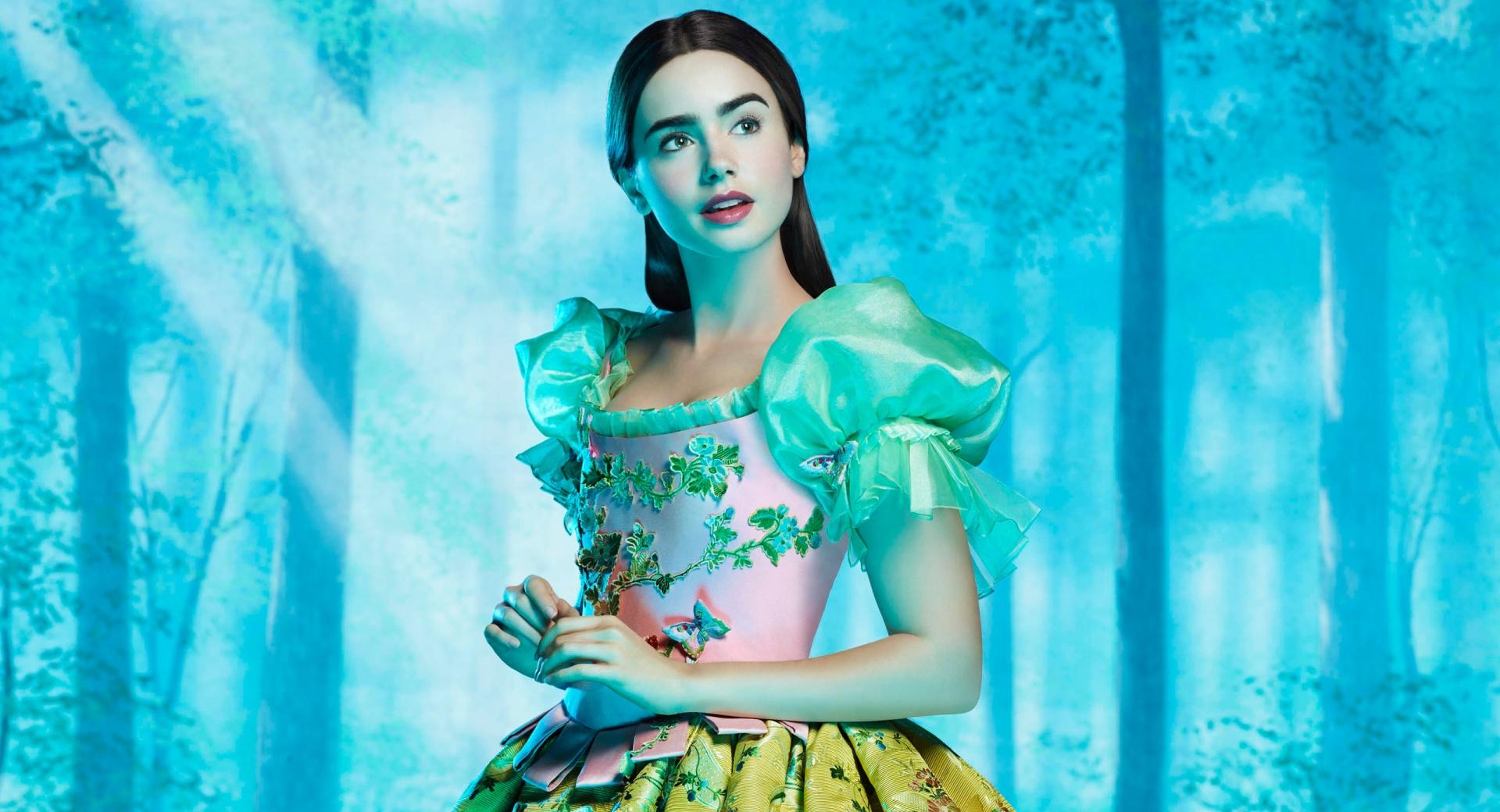 Lily Collins as Snow White at 1334 x 750 iPhone 7 size wallpapers HD quality