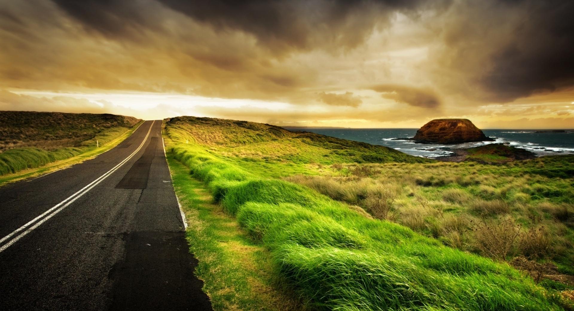 Seaside Road at 1024 x 1024 iPad size wallpapers HD quality