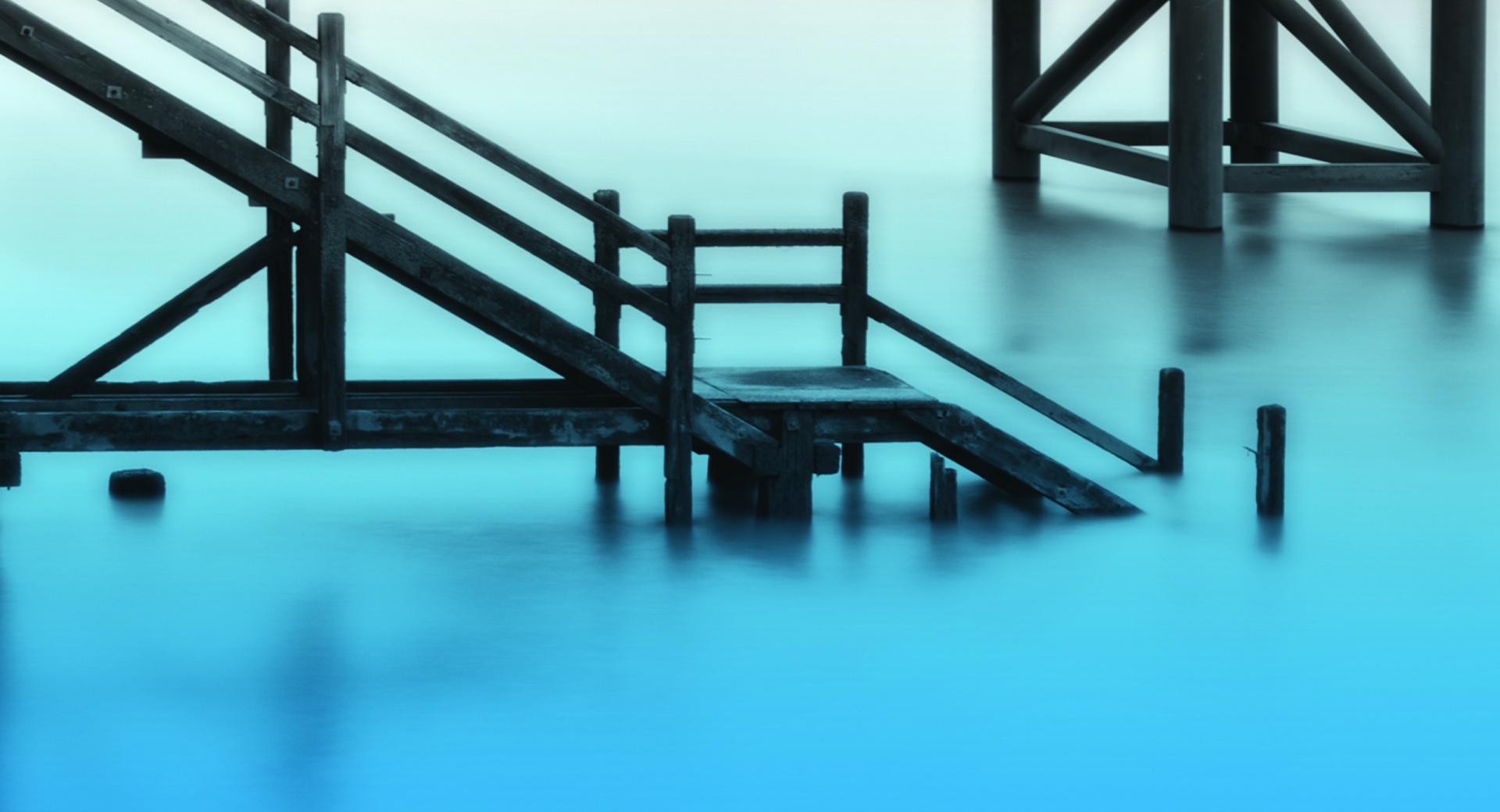 Stairways Towards Water at 1152 x 864 size wallpapers HD quality
