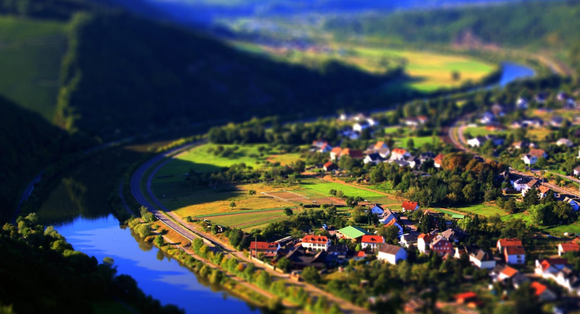 Village Tilt Shift at 1024 x 768 size wallpapers HD quality