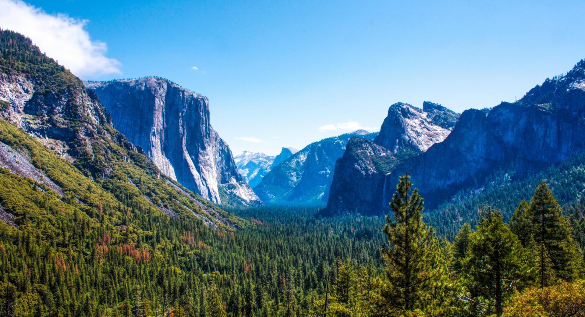 Yosemite National Park Yosemite valley at 640 x 1136 iPhone 5 size wallpapers HD quality