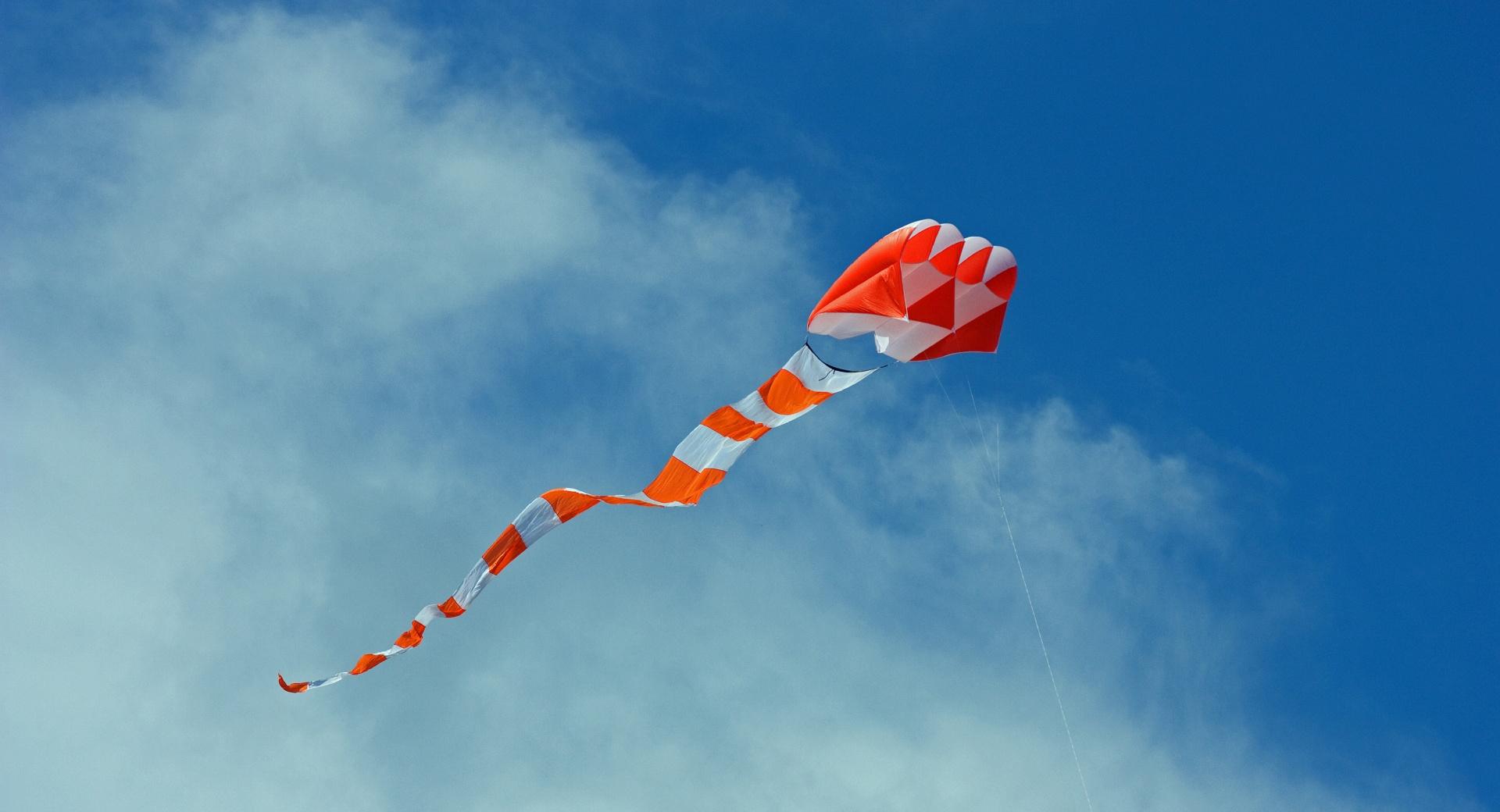 Big Orange Kite at 640 x 1136 iPhone 5 size wallpapers HD quality