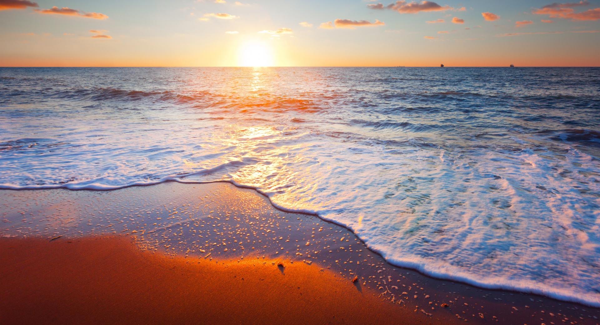 Golden Beach at 750 x 1334 iPhone 6 size wallpapers HD quality
