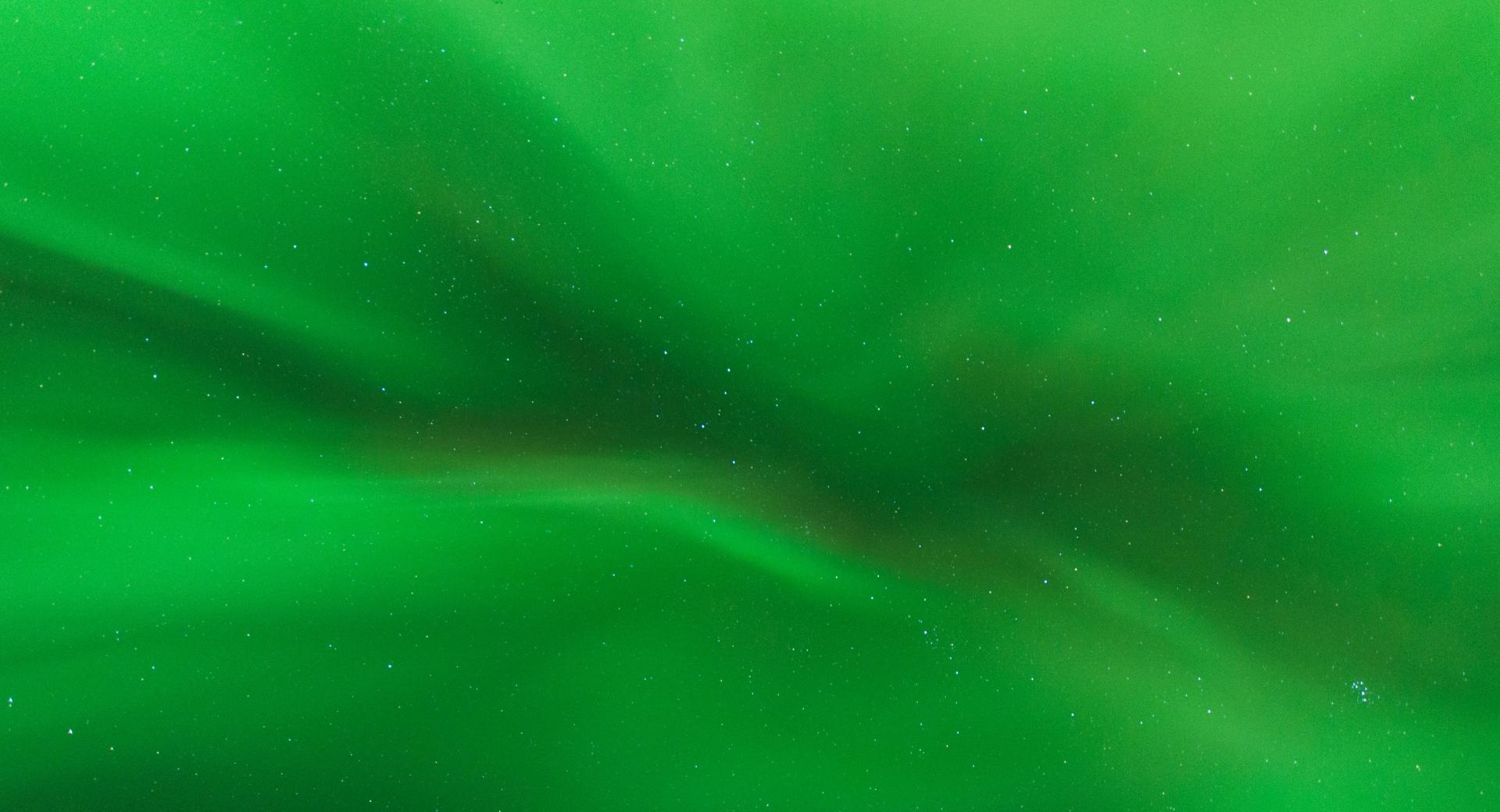 Green Night Sky at 750 x 1334 iPhone 6 size wallpapers HD quality