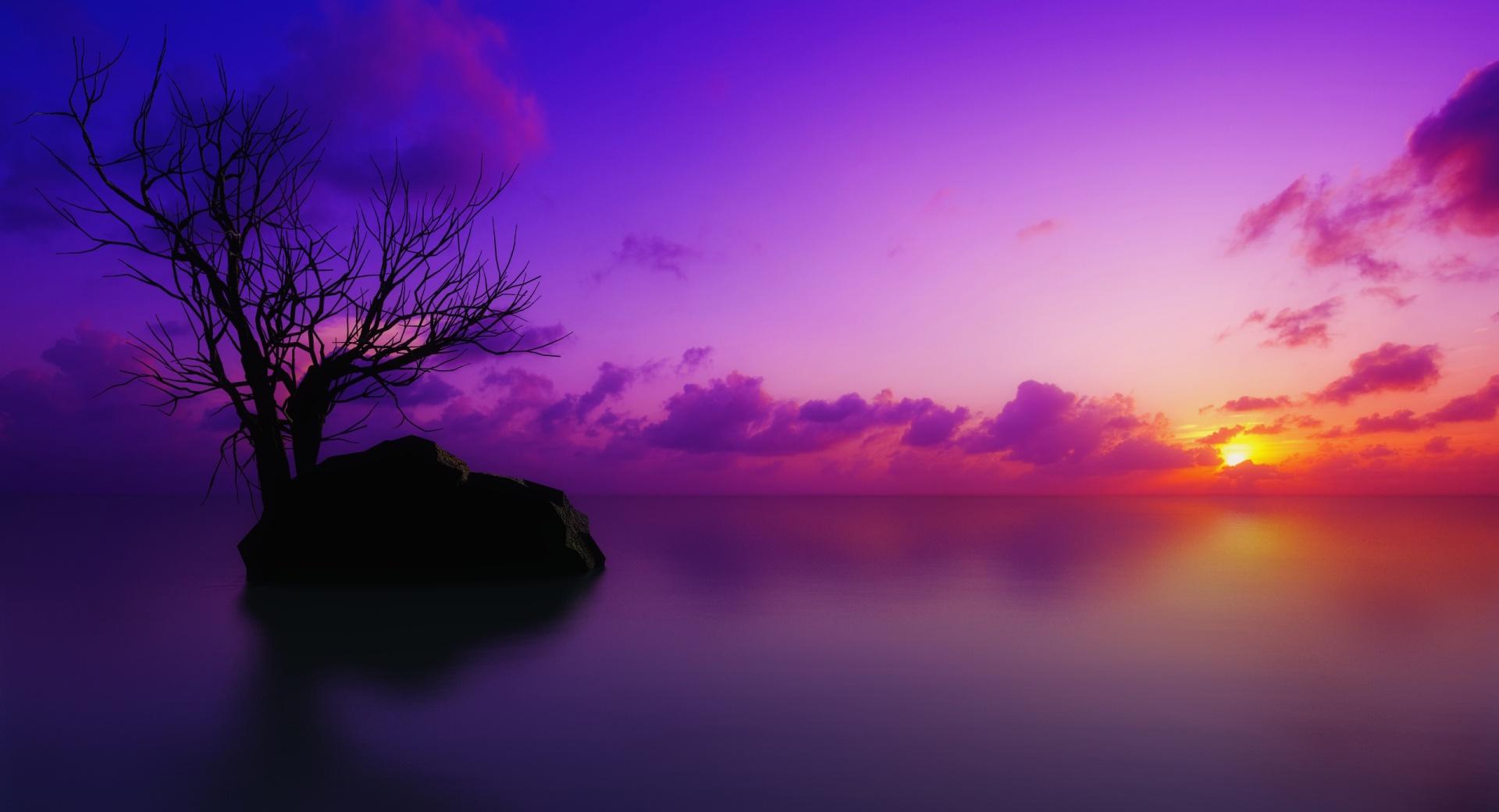 Maldivian Sunset at 2048 x 2048 iPad size wallpapers HD quality
