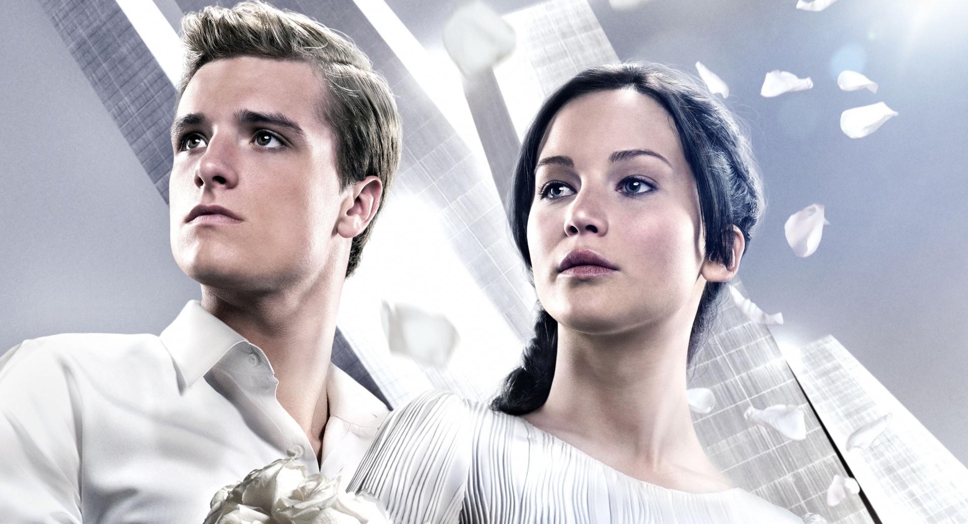 The Hunger Games Catching Fire Victory Tour at 640 x 960 iPhone 4 size wallpapers HD quality