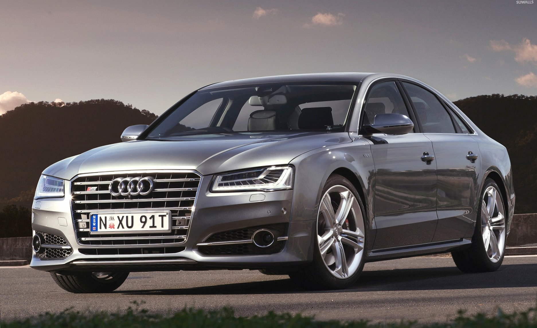 2015 Audi S8 front view at 320 x 480 iPhone size wallpapers HD quality