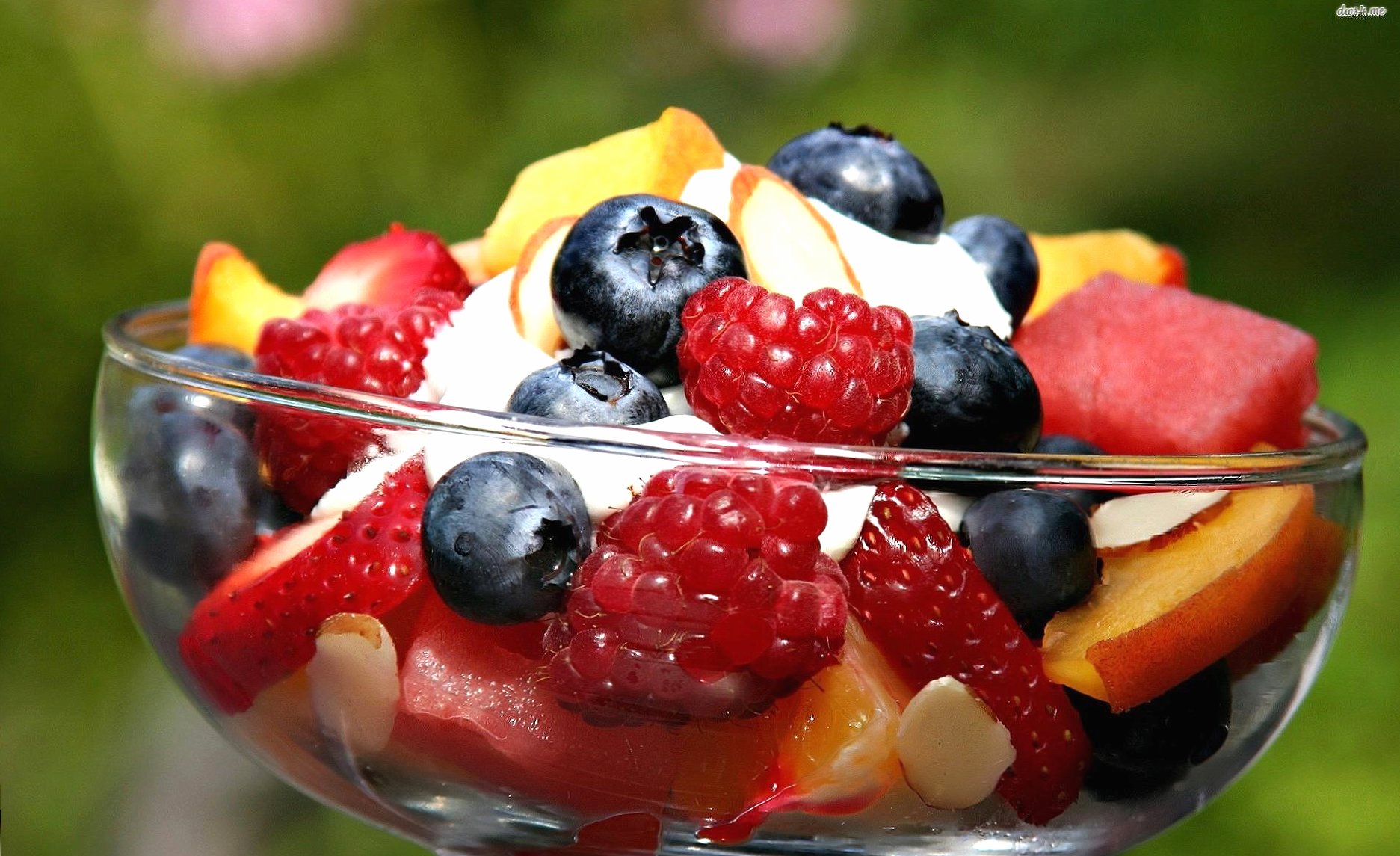 A glass of fruit salad at 1280 x 960 size wallpapers HD quality