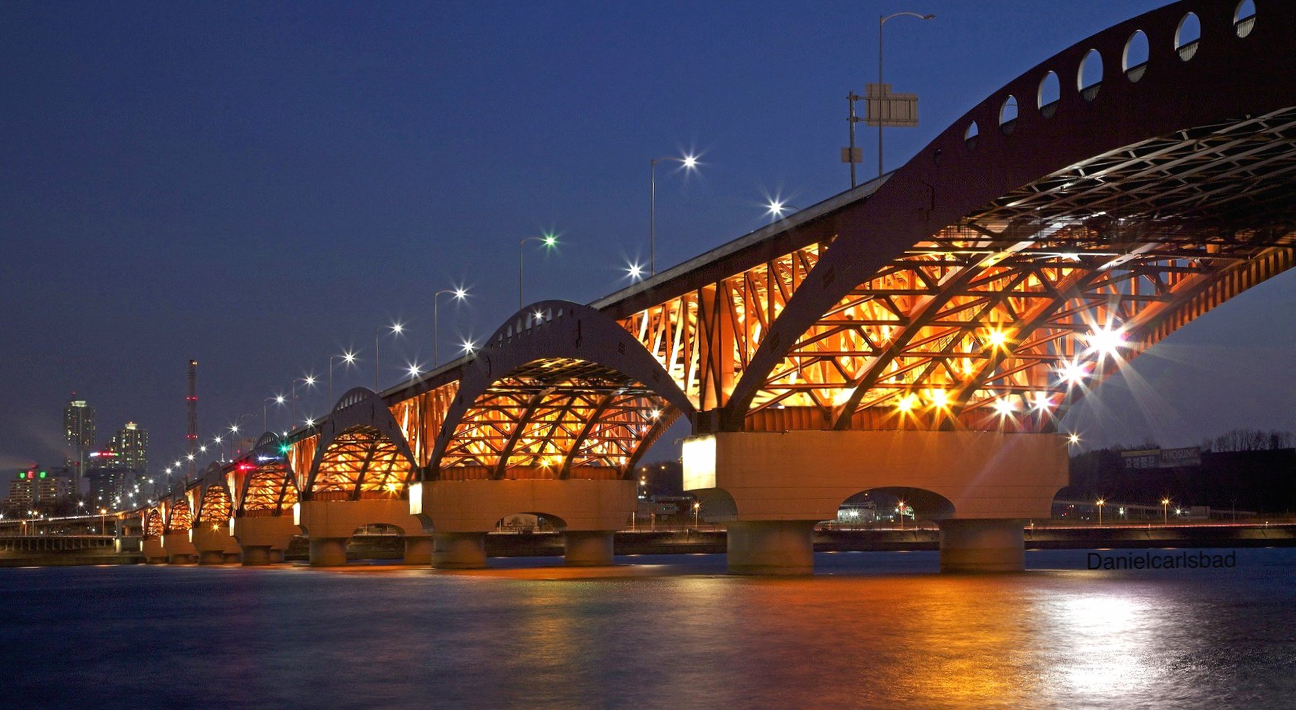 Bridge in tokyo japan at 640 x 1136 iPhone 5 size wallpapers HD quality