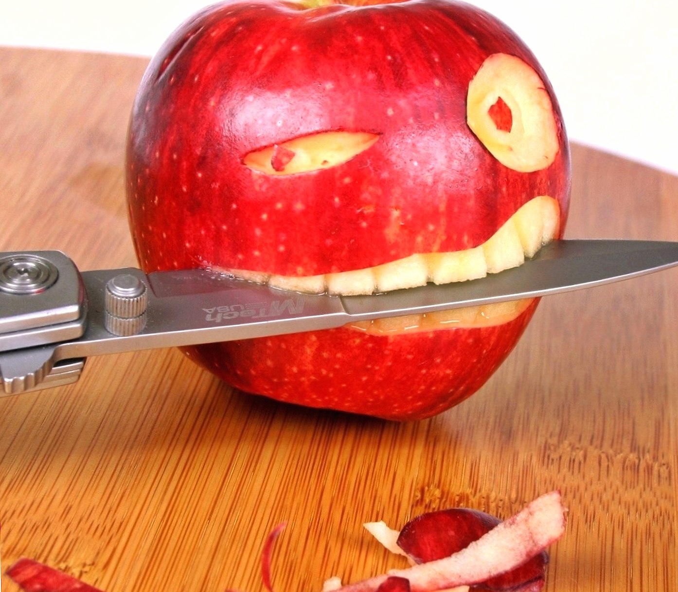 Funny Apple at 1024 x 1024 iPad size wallpapers HD quality