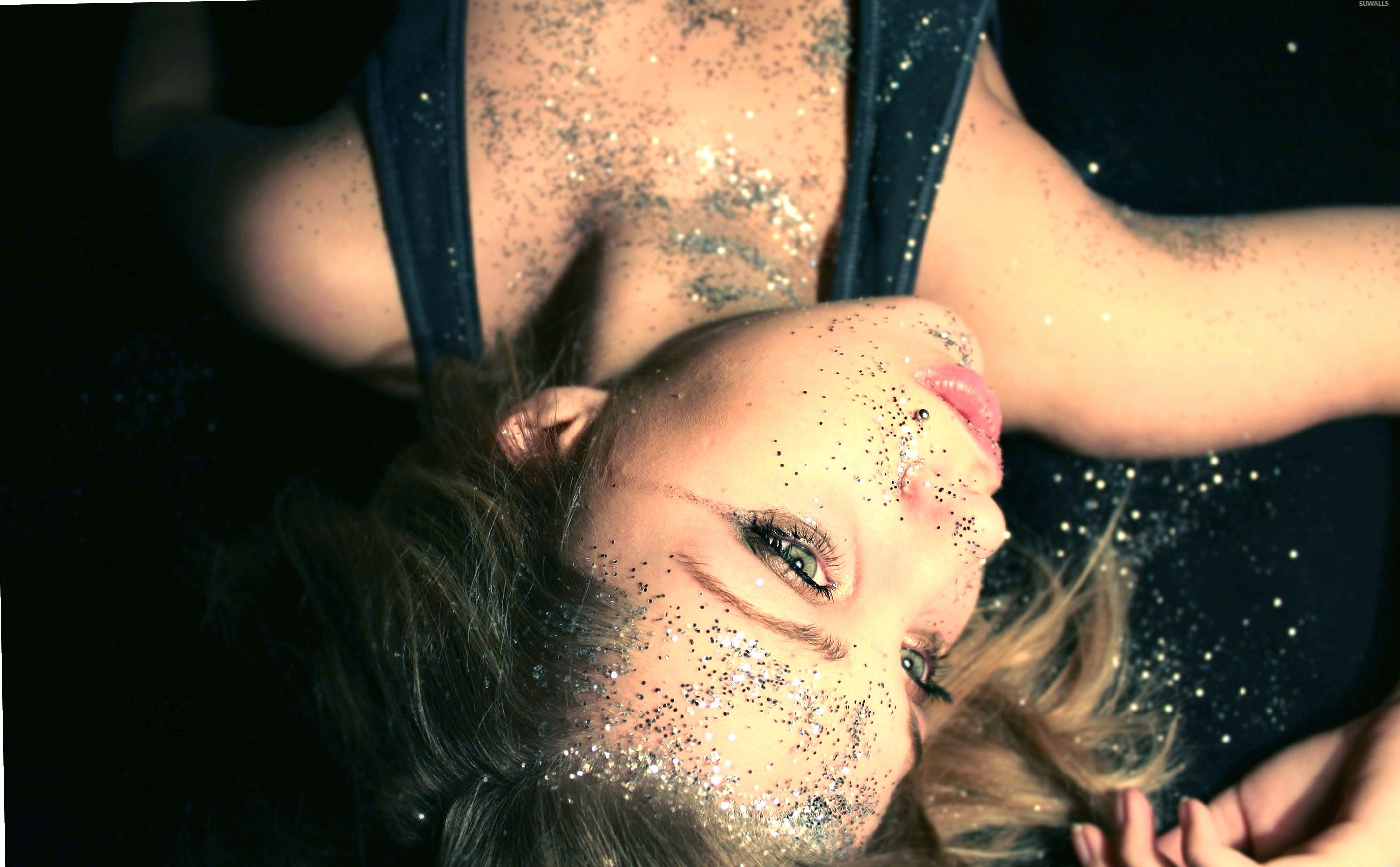 Girl covered in glitter at 320 x 480 iPhone size wallpapers HD quality