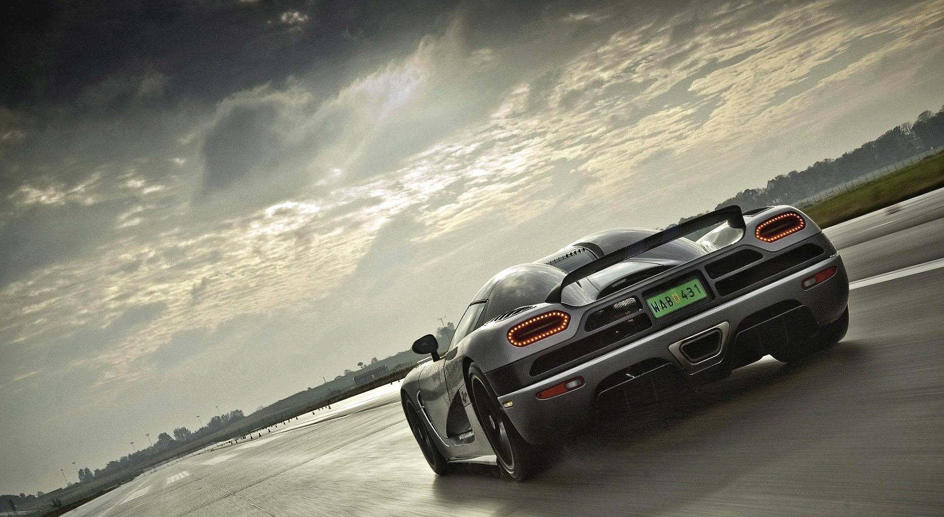 Koenigsegg rear at 1280 x 960 size wallpapers HD quality