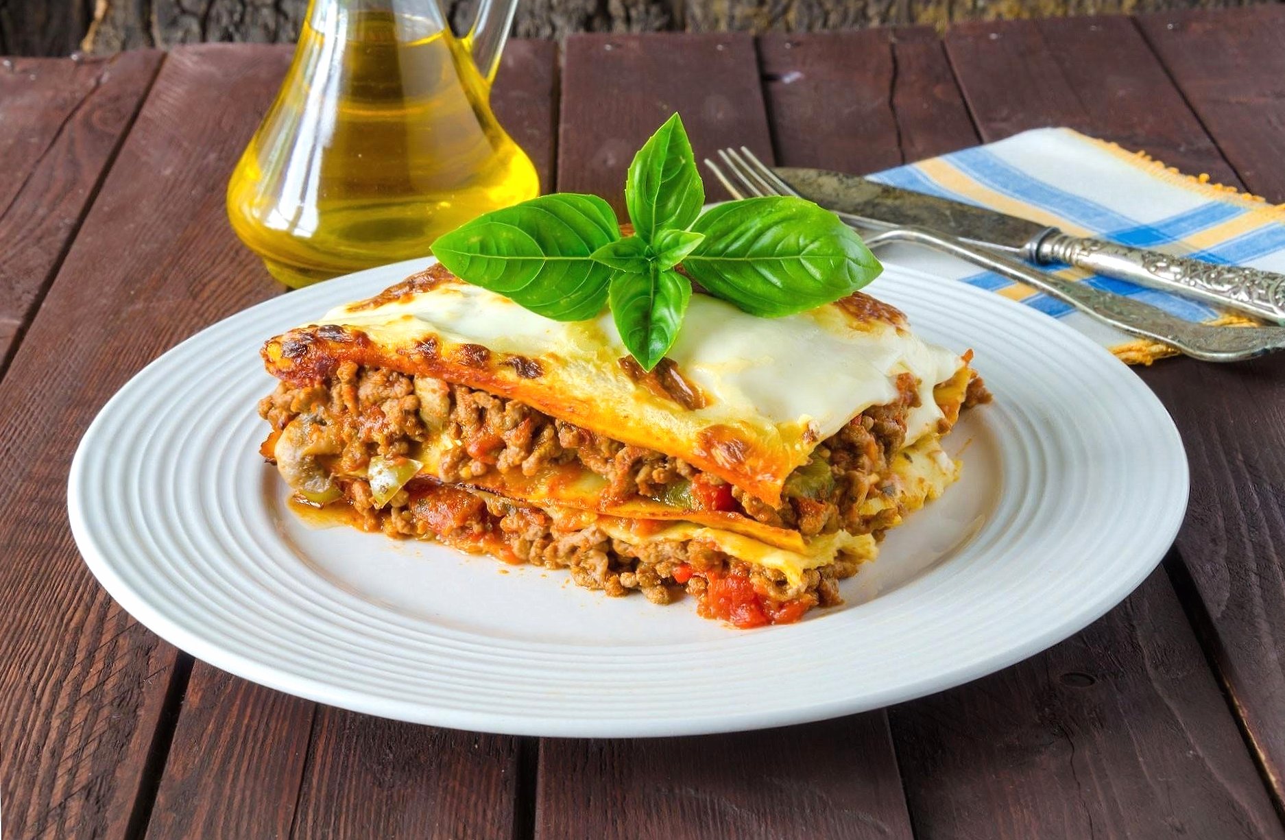 Lasagna at 640 x 960 iPhone 4 size wallpapers HD quality