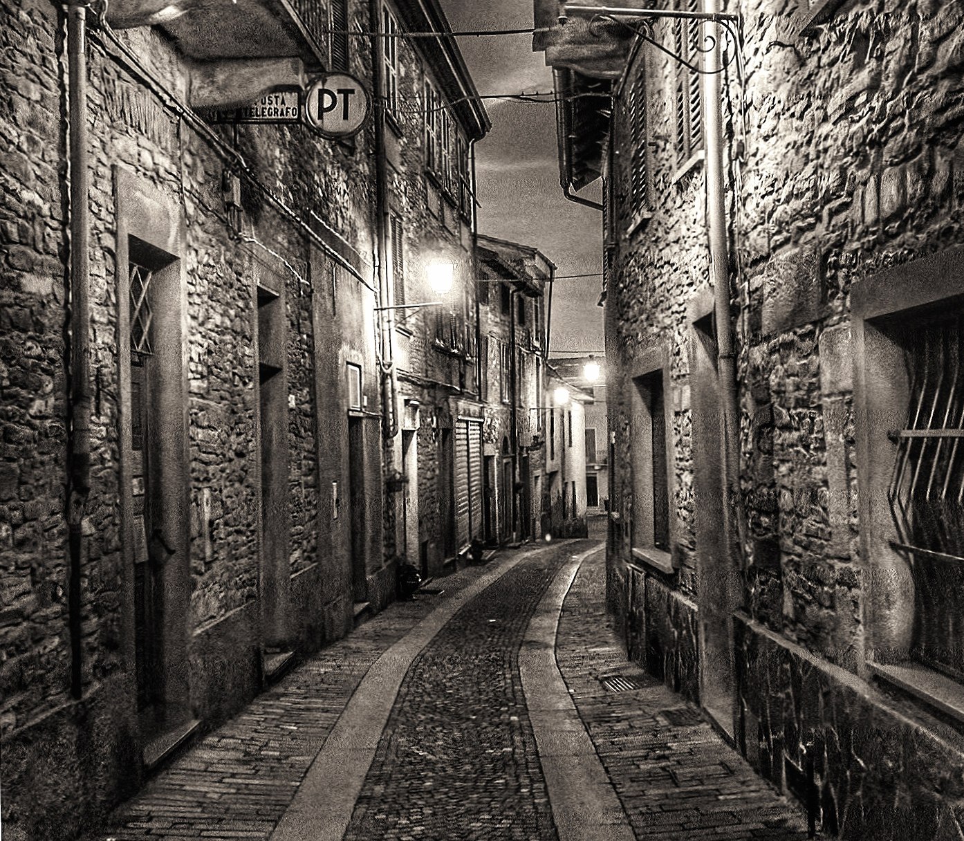 Noir street at 750 x 1334 iPhone 6 size wallpapers HD quality