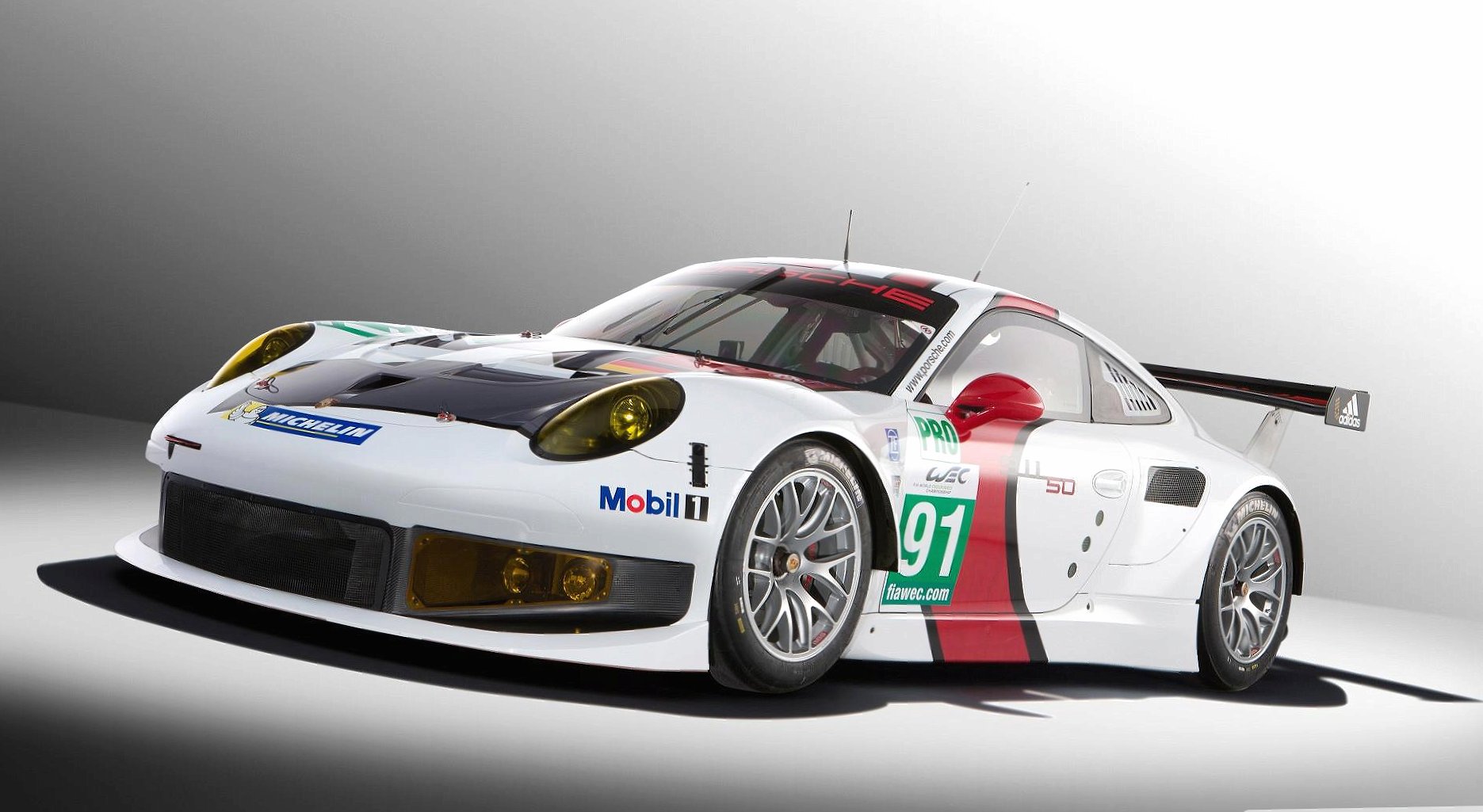 Porsche 911 rsr at 1024 x 1024 iPad size wallpapers HD quality